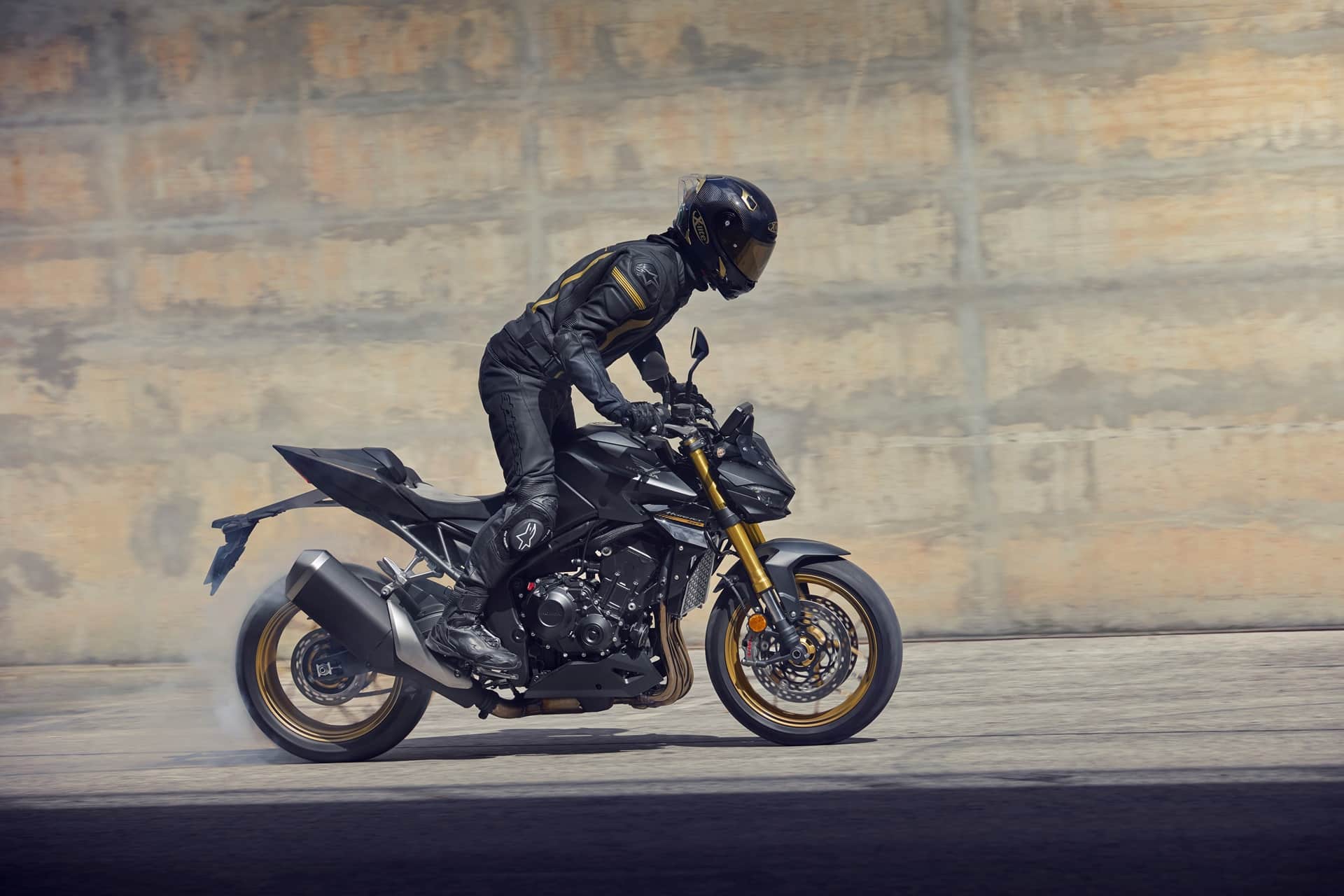 Honda lanza finalmente su nueva CB1000 Hornet 2025, acompañada de una excitante versión SP