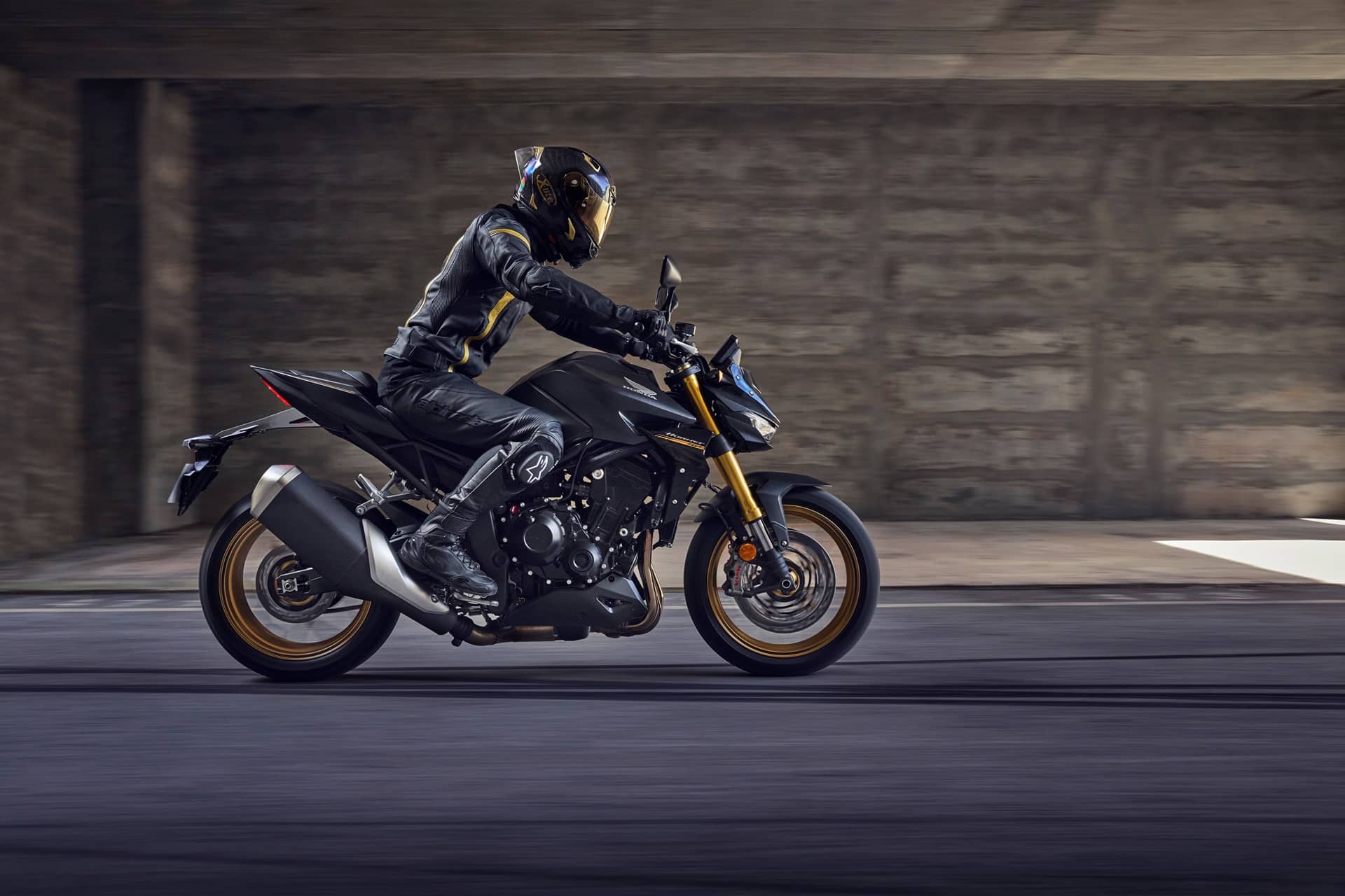 Honda lanza finalmente su nueva CB1000 Hornet 2025, acompañada de una excitante versión SP