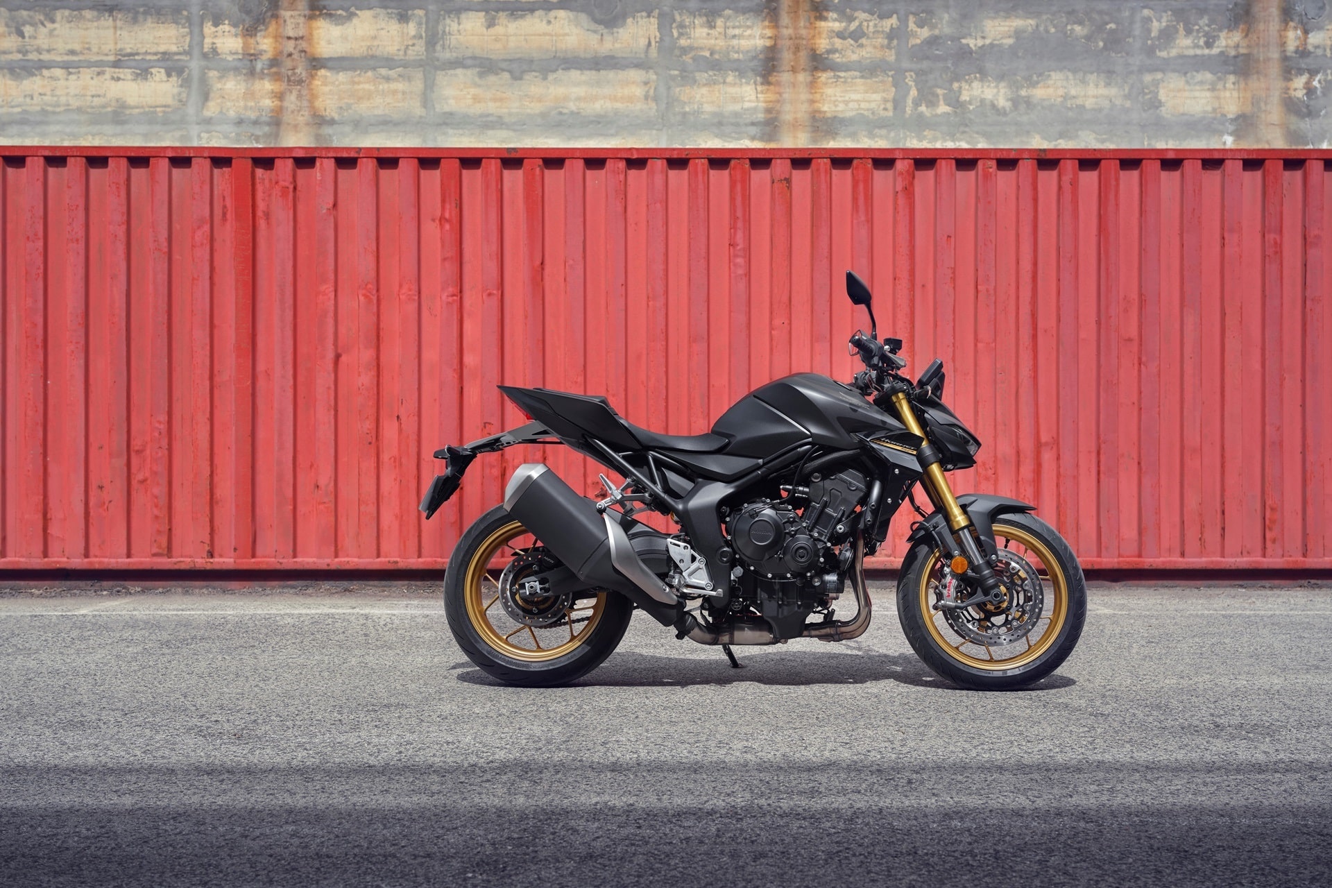 Honda lanza finalmente su nueva CB1000 Hornet 2025, acompañada de una excitante versión SP