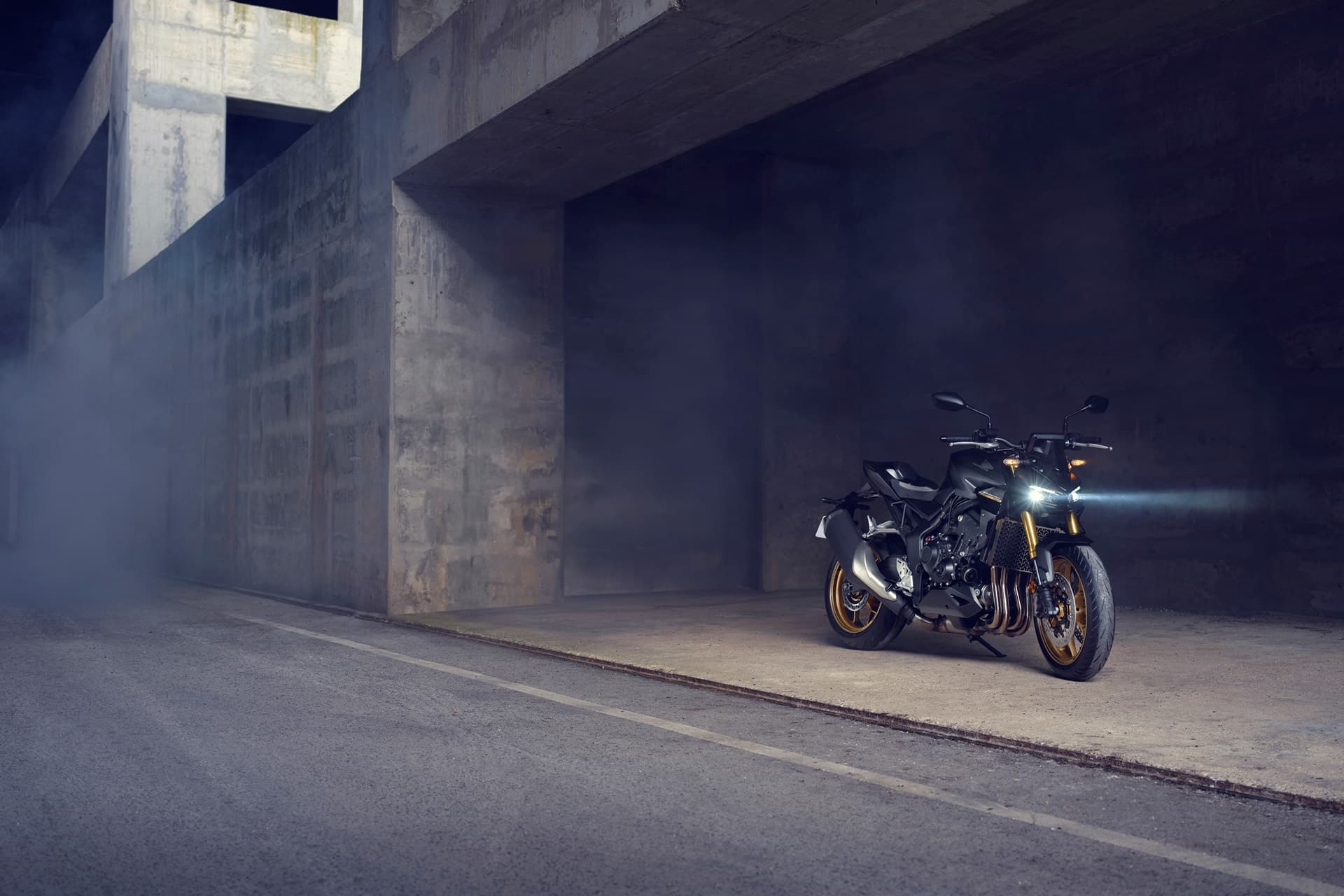 Honda lanza finalmente su nueva CB1000 Hornet 2025, acompañada de una excitante versión SP