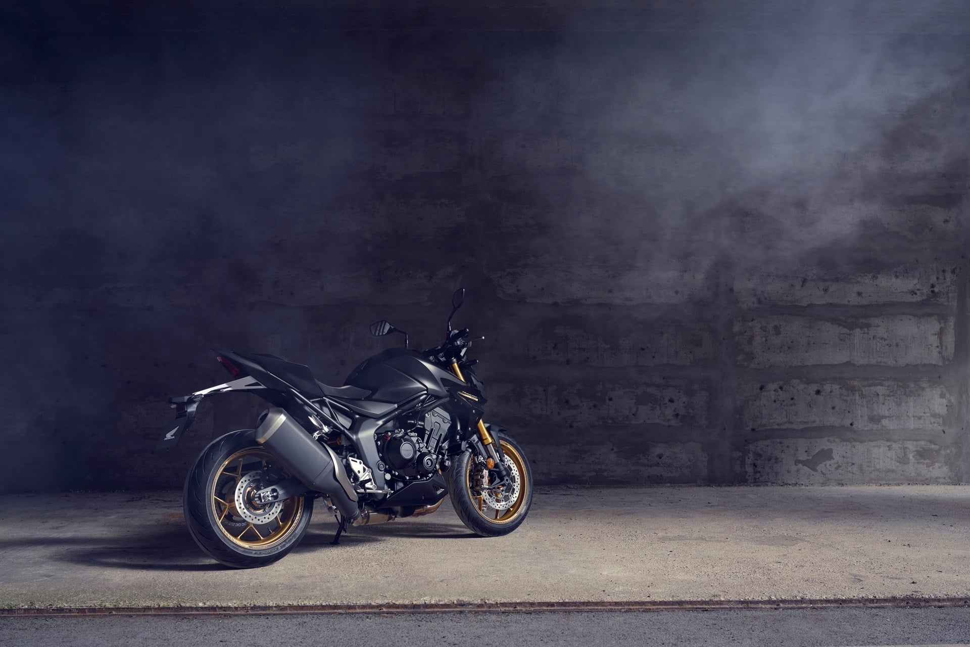 Honda lanza finalmente su nueva CB1000 Hornet 2025, acompañada de una excitante versión SP