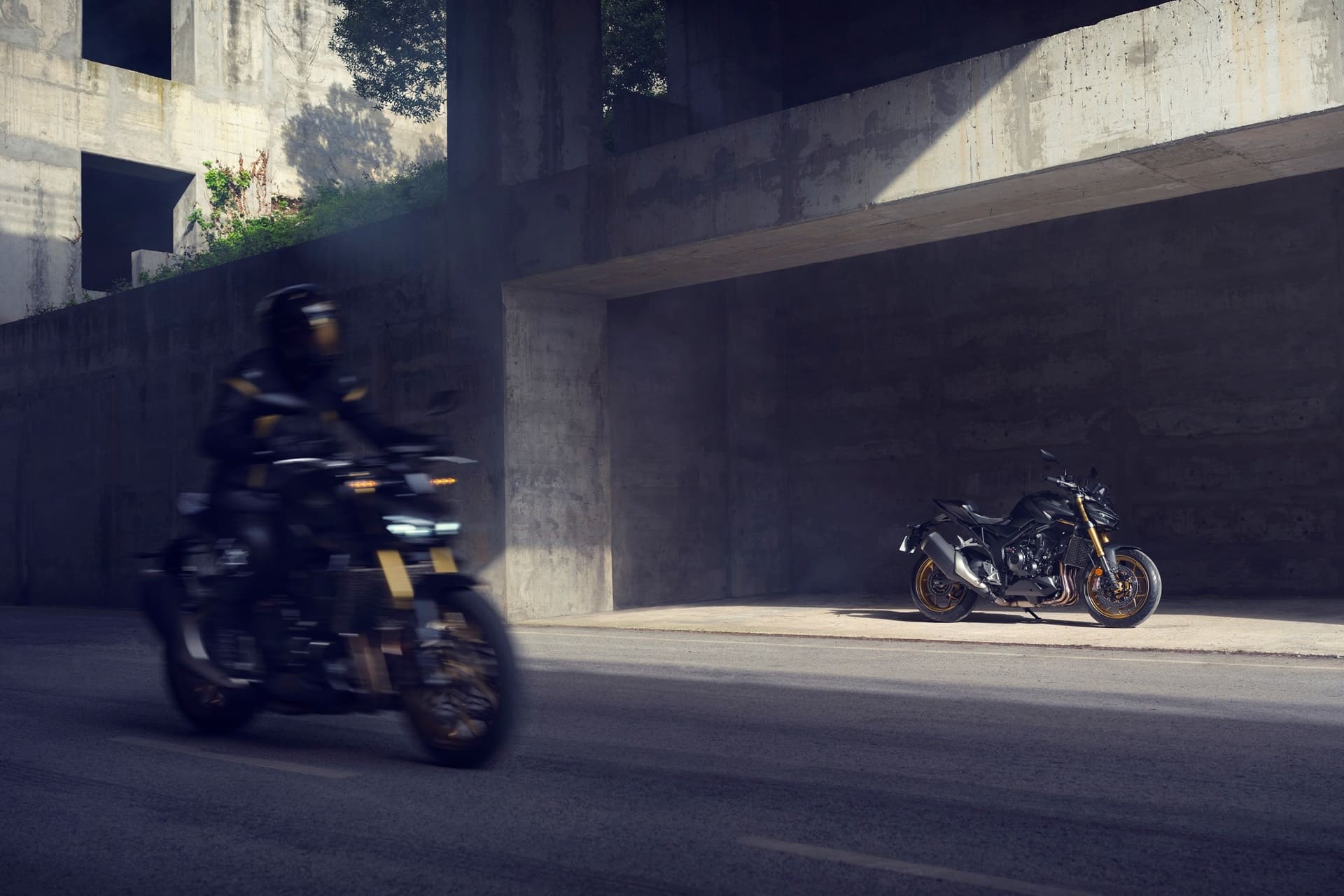 Honda lanza finalmente su nueva CB1000 Hornet 2025, acompañada de una excitante versión SP