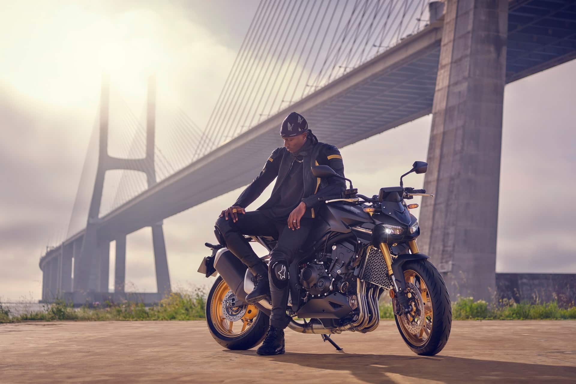 Honda lanza finalmente su nueva CB1000 Hornet 2025, acompañada de una excitante versión SP