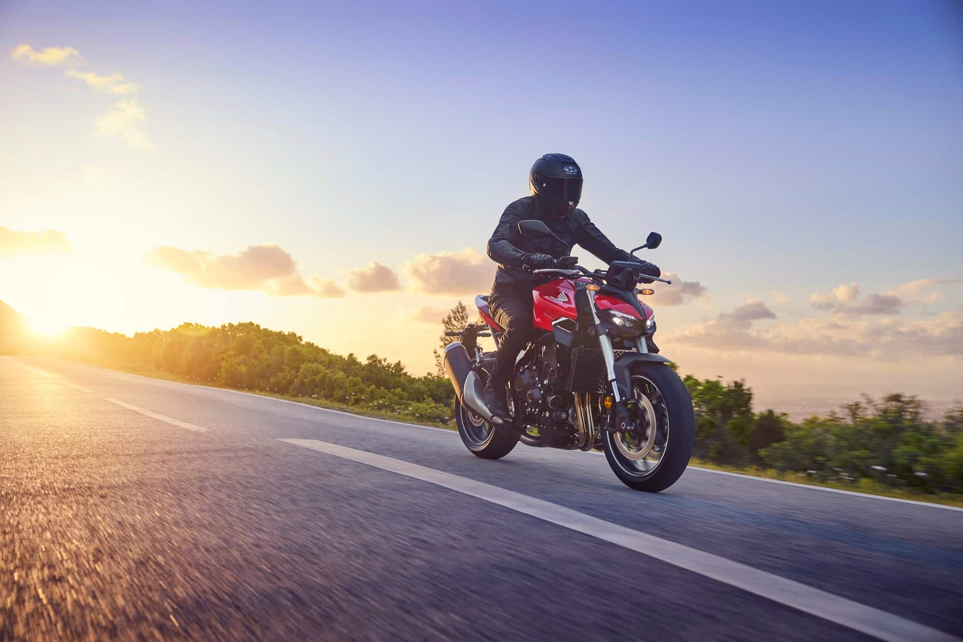 Honda lanza finalmente su nueva CB1000 Hornet 2025, acompañada de una excitante versión SP