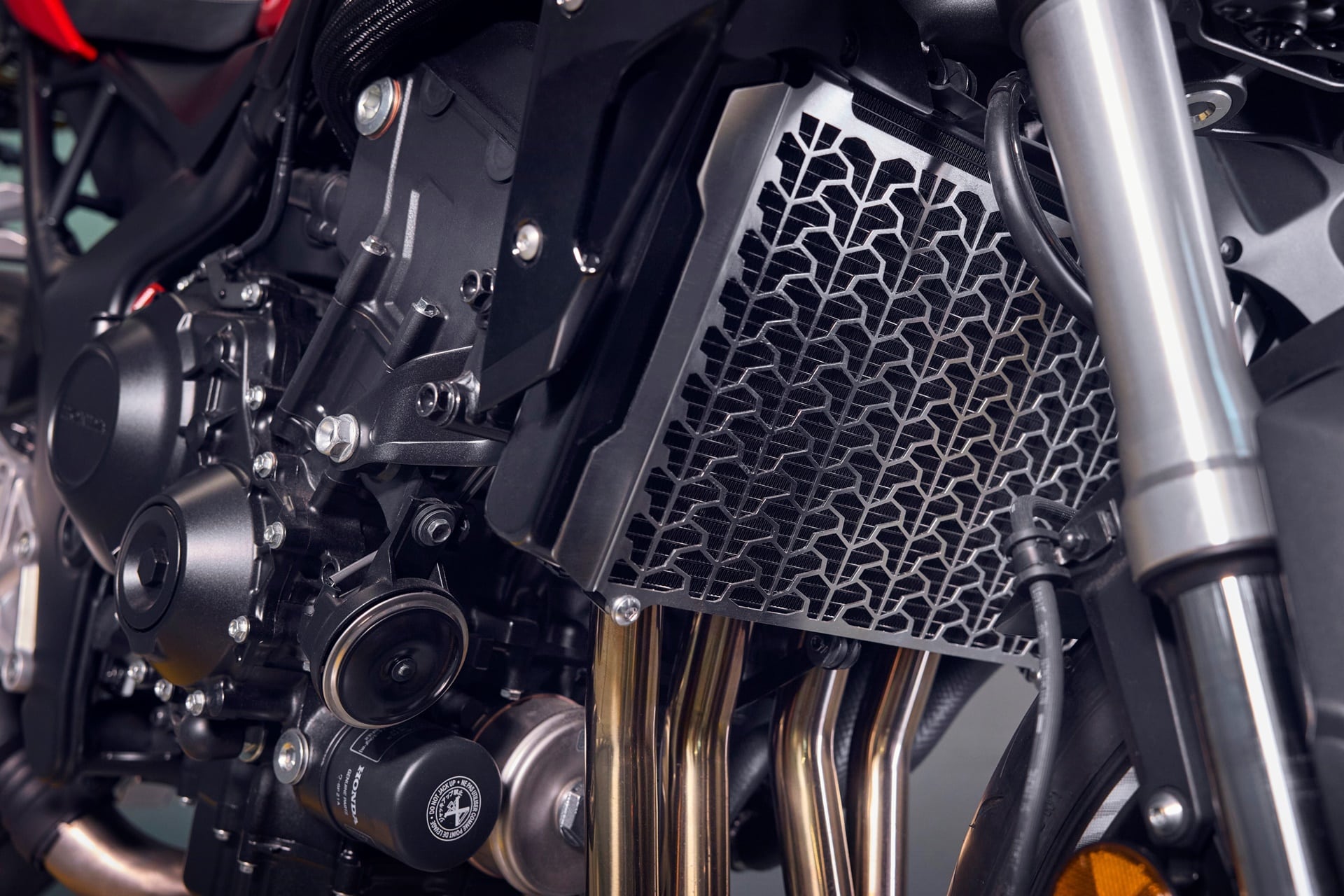 Honda lanza finalmente su nueva CB1000 Hornet 2025, acompañada de una excitante versión SP