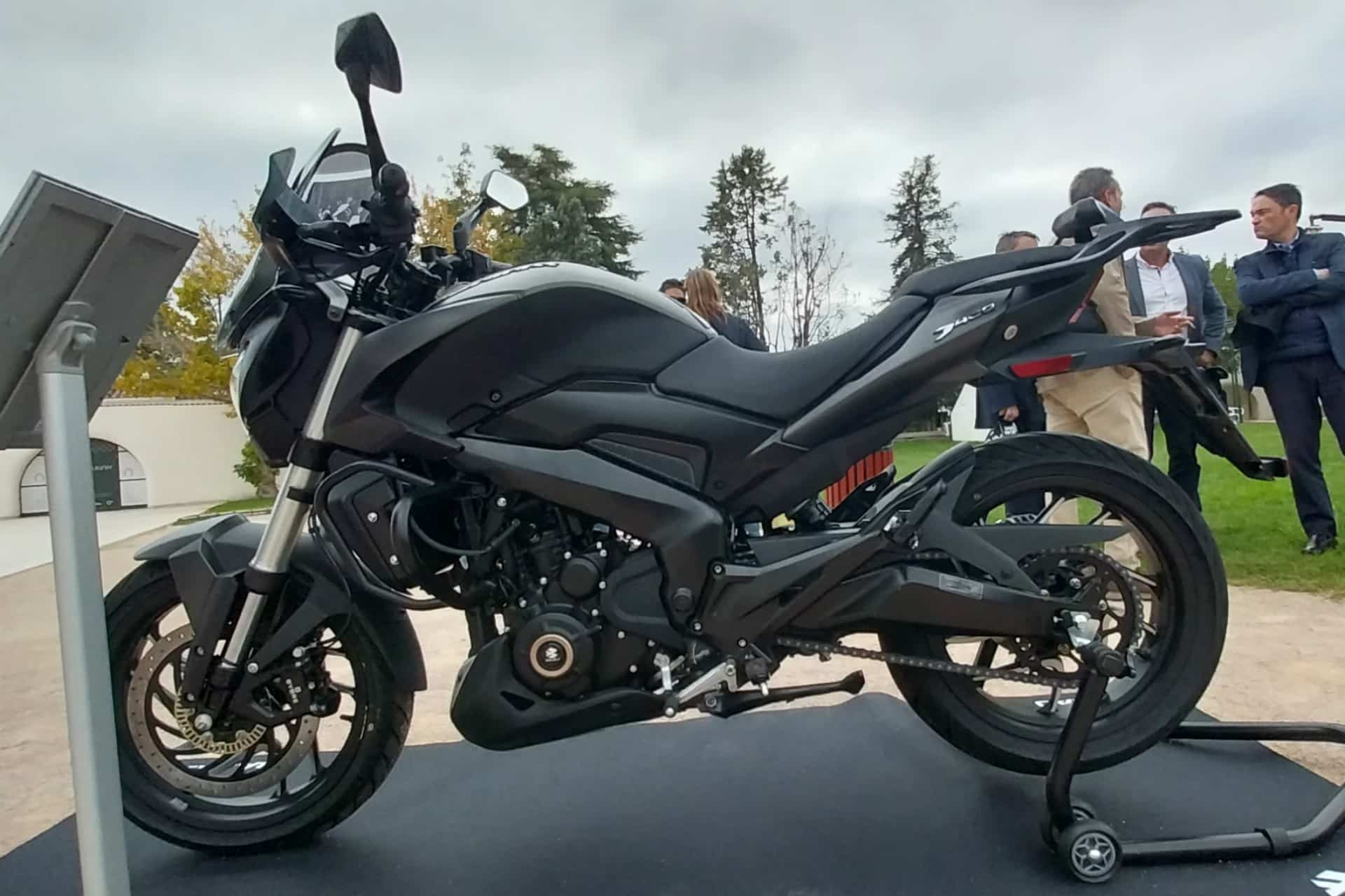 Bajaj Auto presentación en España