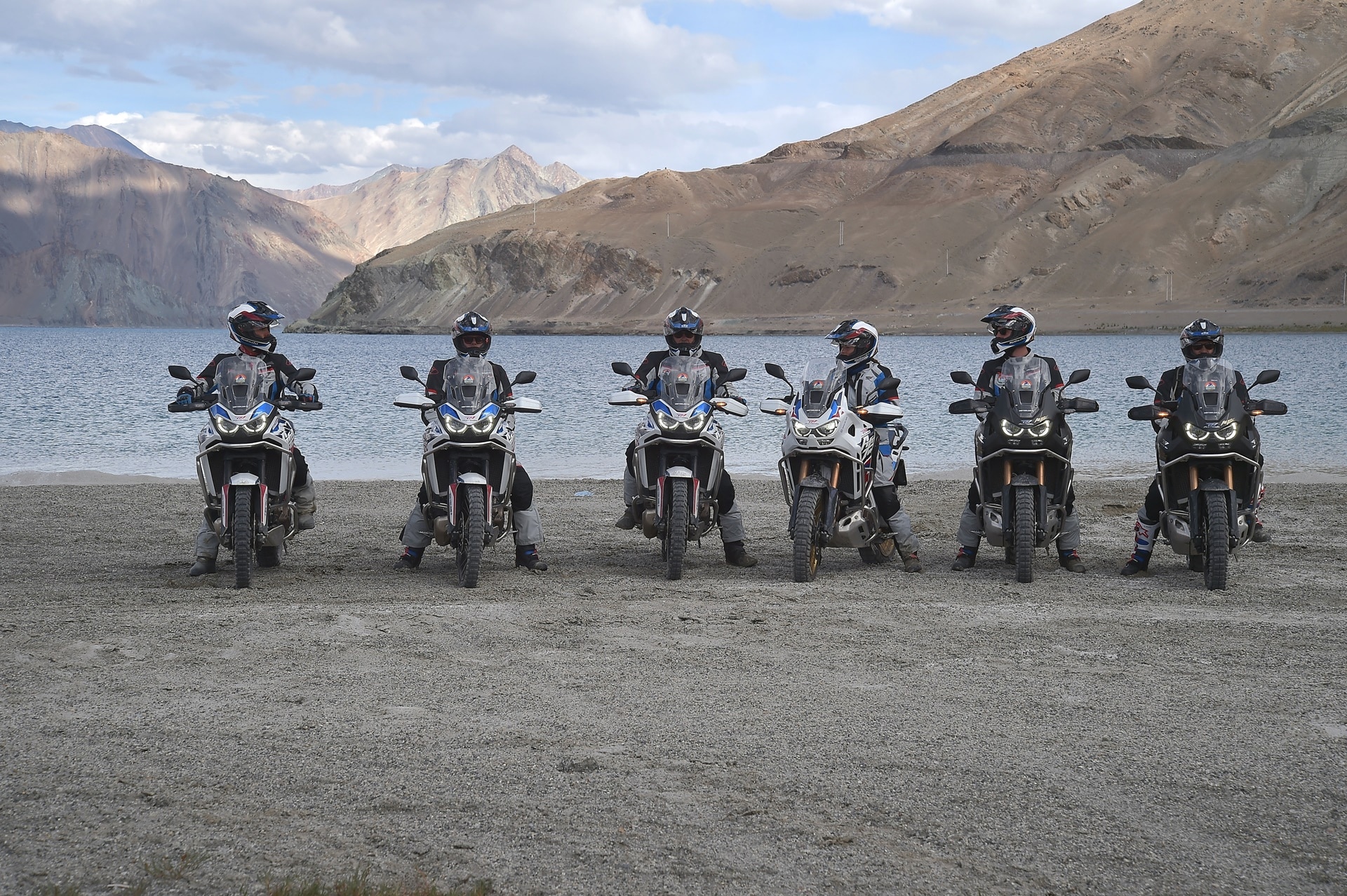 Los neumáticos Metzeler Karoo 4 y la Honda Africa Twin unidos en una aventura épica