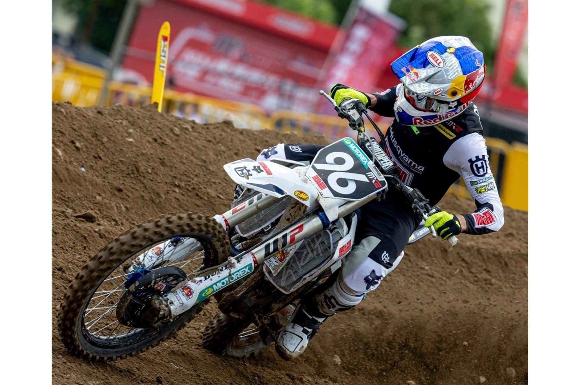 Bell renueva su casco Offroad Moto-10 con nuevas opciones estéticas