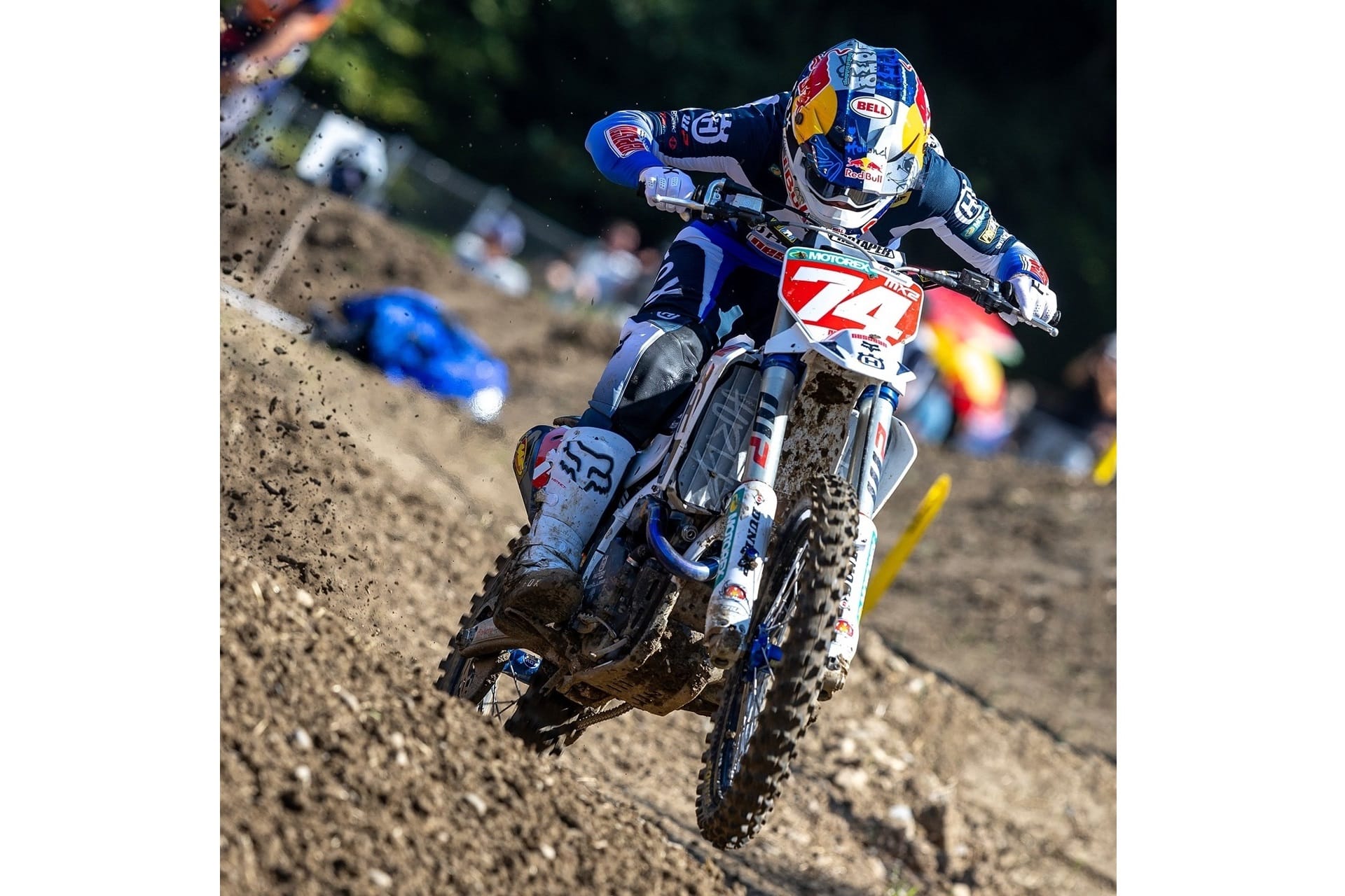 Bell renueva su casco Offroad Moto-10 con nuevas opciones estéticas
