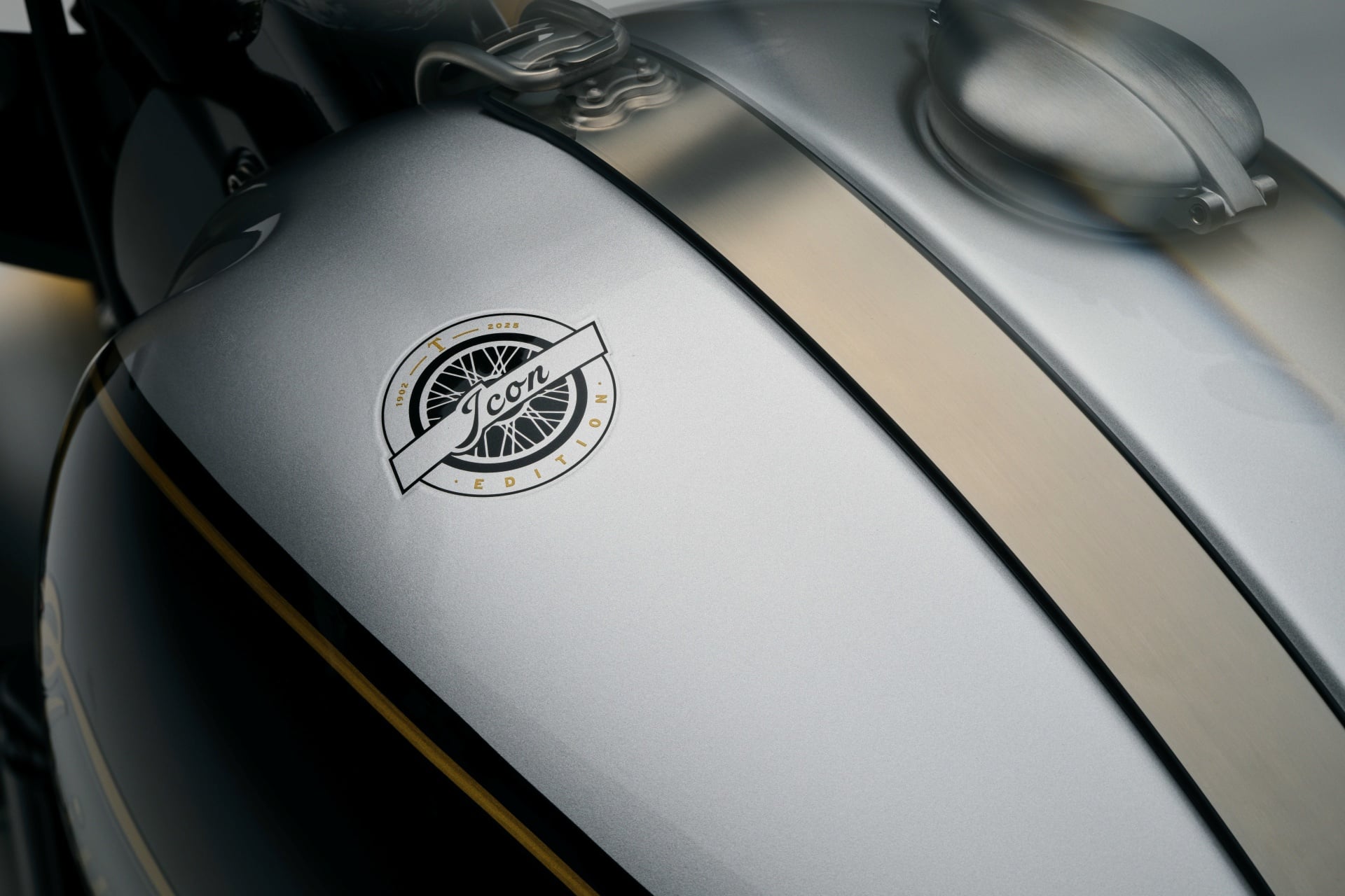 Icon Editions de Triumph