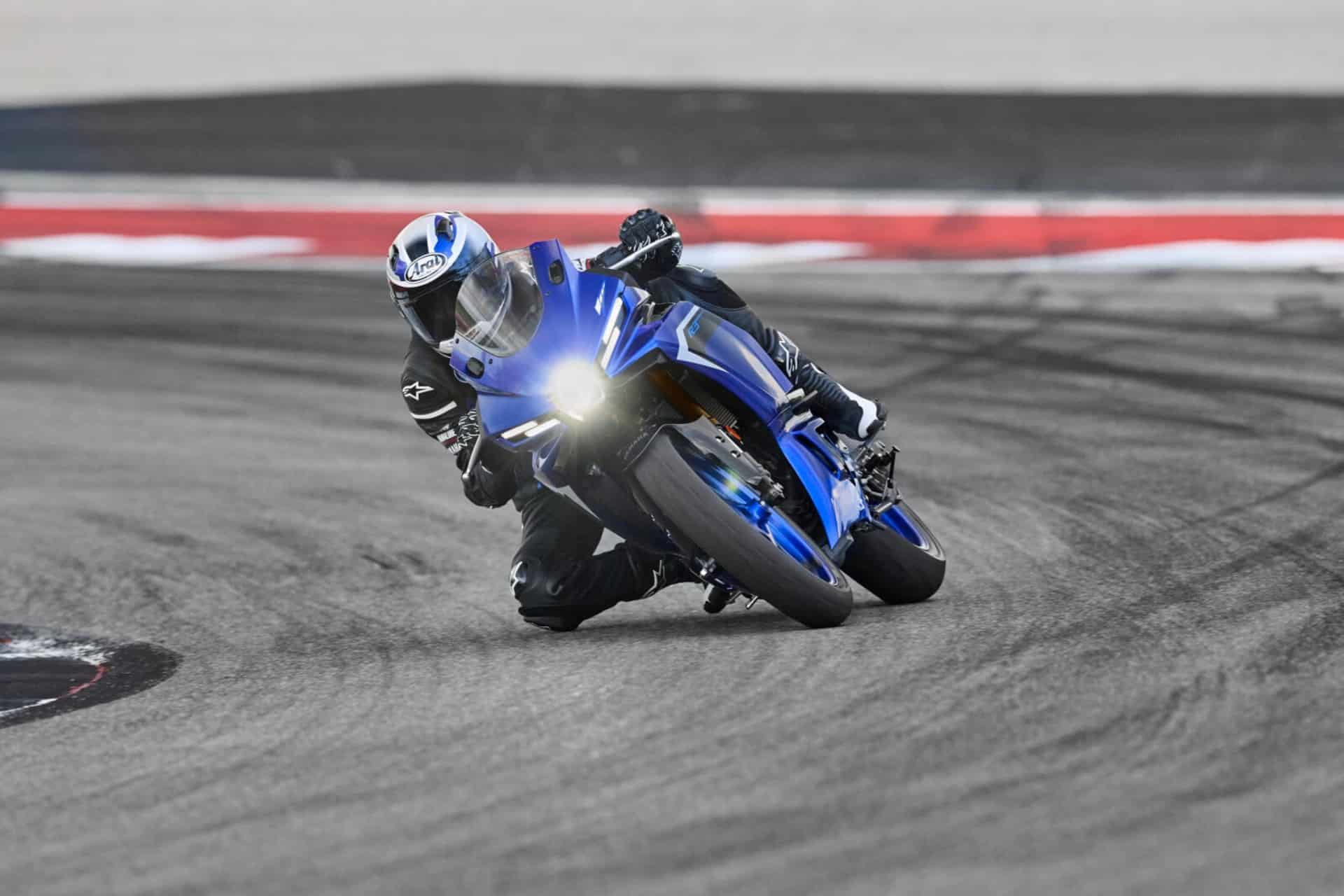 Yamaha R3 2025