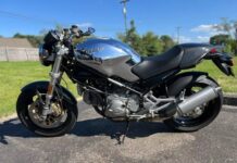 Motos de ensueño a la venta: Ducati Monster 900 Cromo 2001