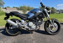 Motos de ensueño a la venta: Ducati Monster 900 Cromo 2001