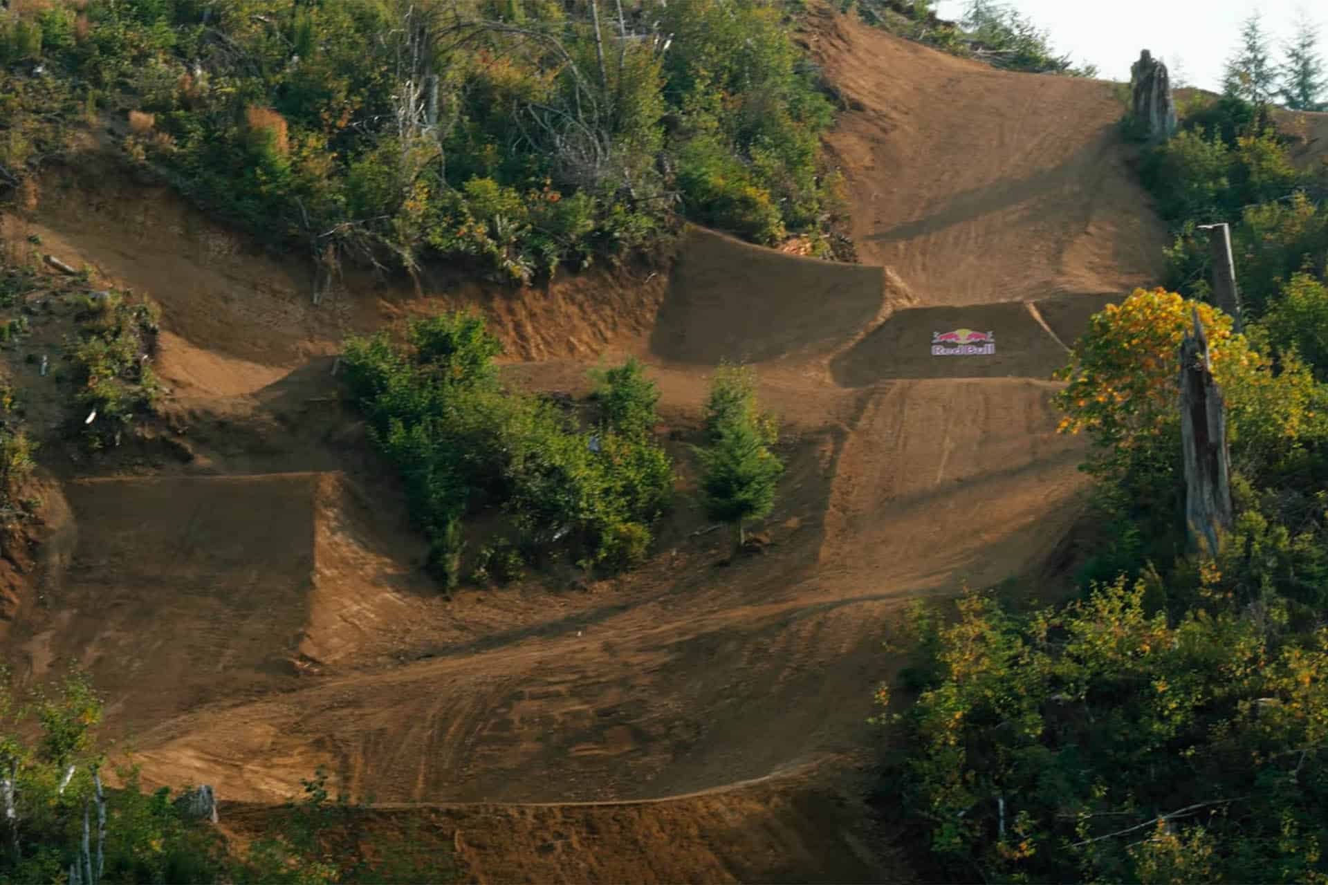 La transformación del terreno y todo lo que hay detrás para preparar el vídeo es sobrecogedor