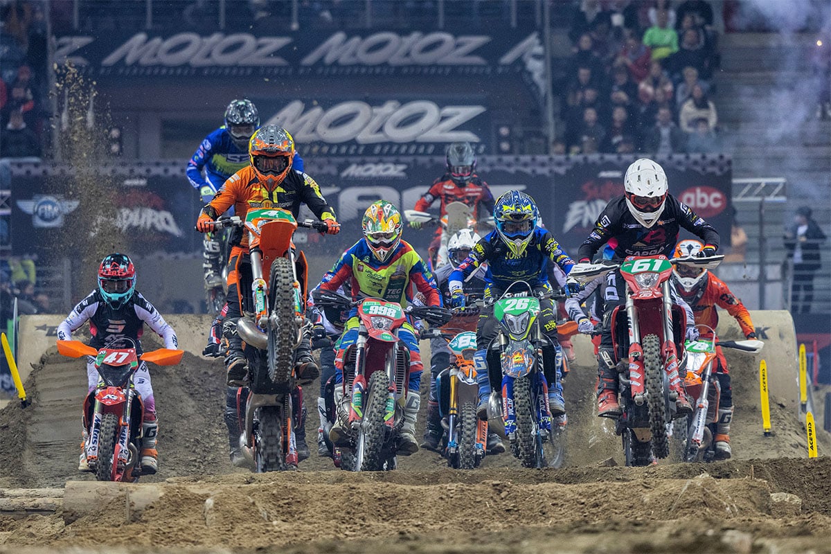 En su momento las 4 tiempos revolucionaron el SuperEnduro ¿pasará lo mismo con las eléctricas?
