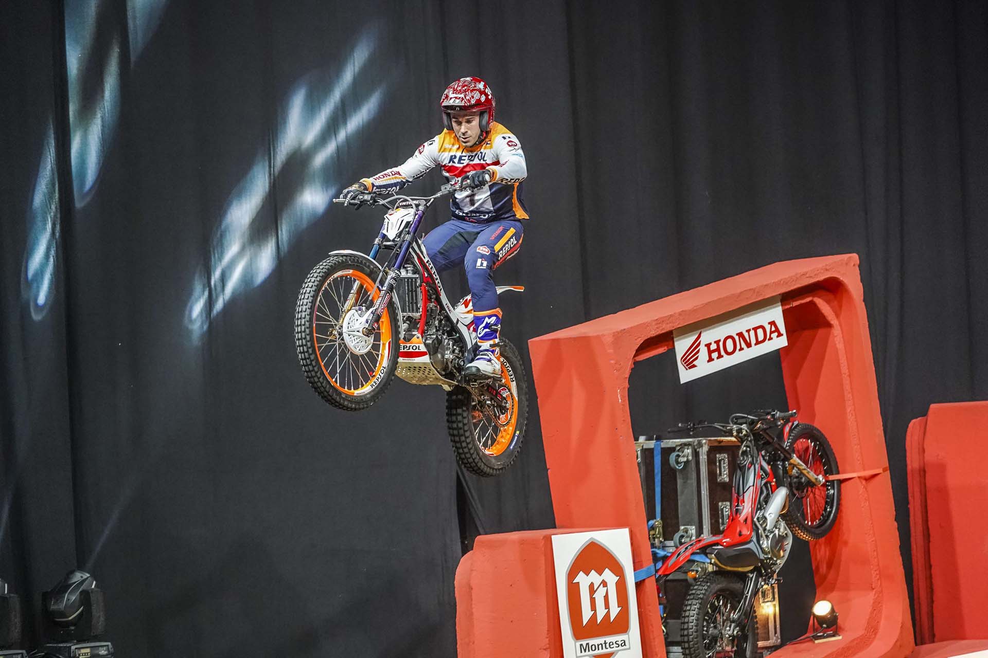 La trayectoria de Bou junto a Montesa-Honda es ya historia del motociclismo