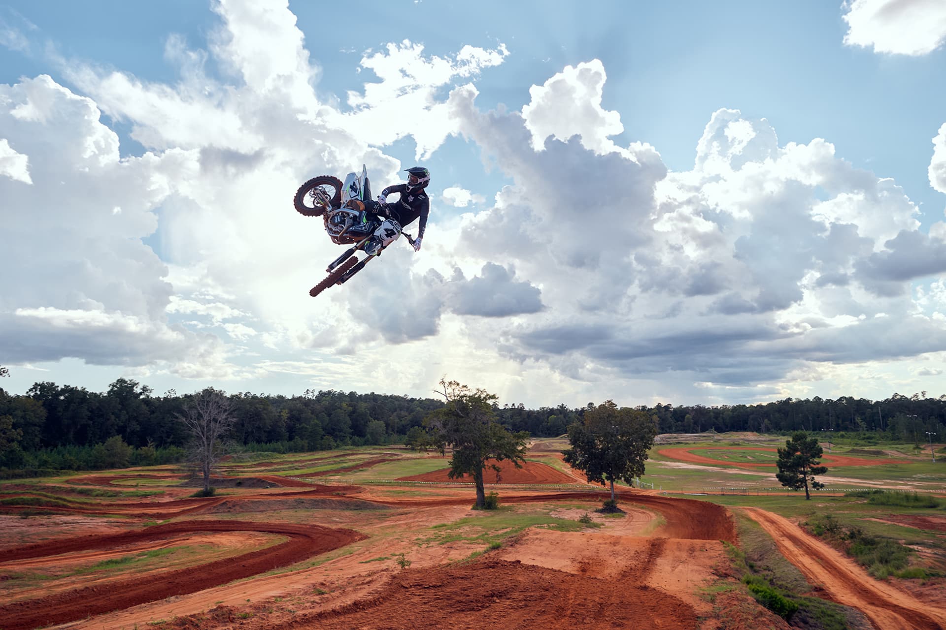Una de las cosas especiales de esta moto es que cuenta con un mapa de potencia preparado por Carmichael