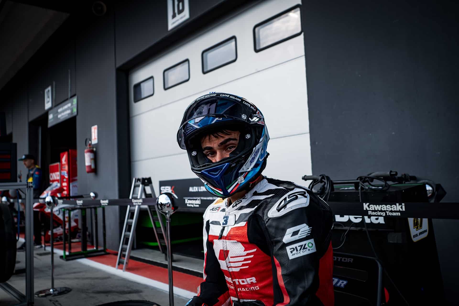 QJMotor exhibe su nueva SRK1000 en EICMA, así como su amplia gama de modelos 2025