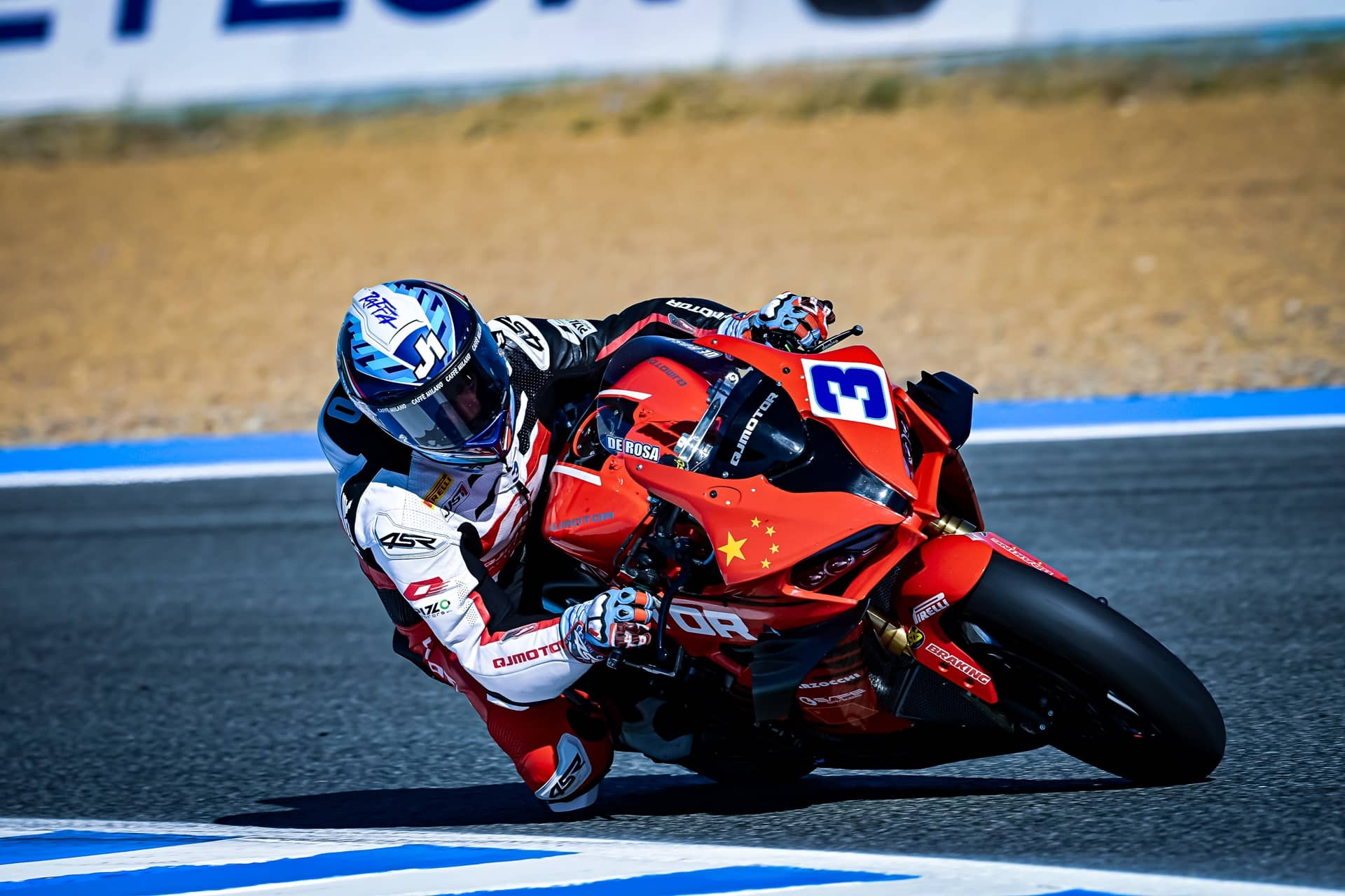 QJMotor exhibe su nueva SRK1000 en EICMA, así como su amplia gama de modelos 2025