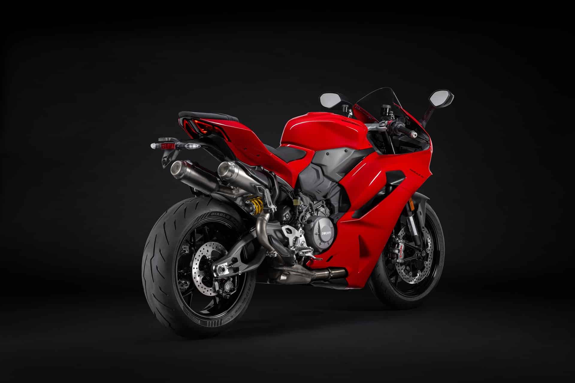 Nuevas Panigale V2 y Streetfighter V2 2025 Ducati inaugura una nueva era para sus motos bicilíndricas