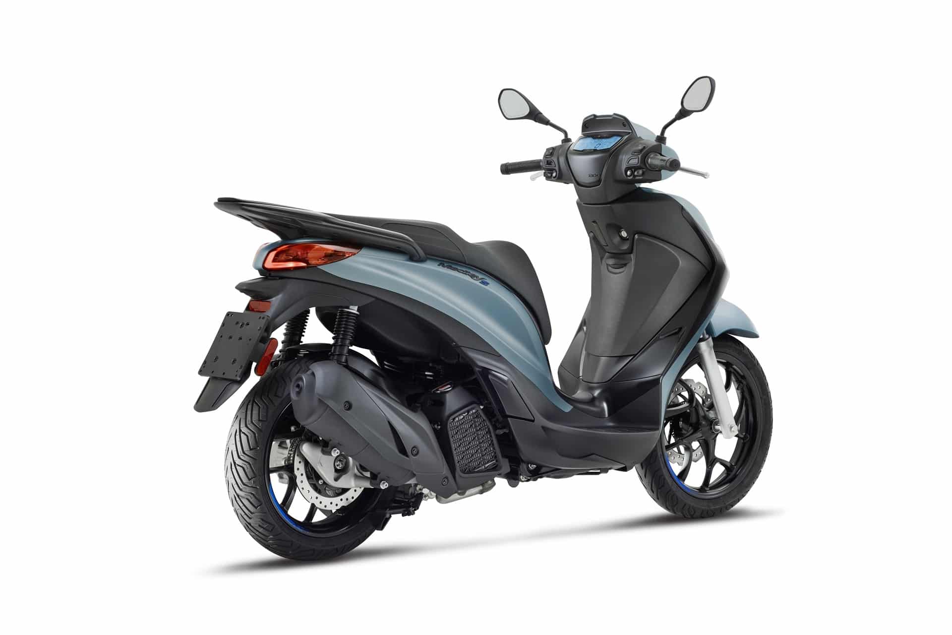 Piaggio presenta su nueva gama de scooters de rueda alta 2025
