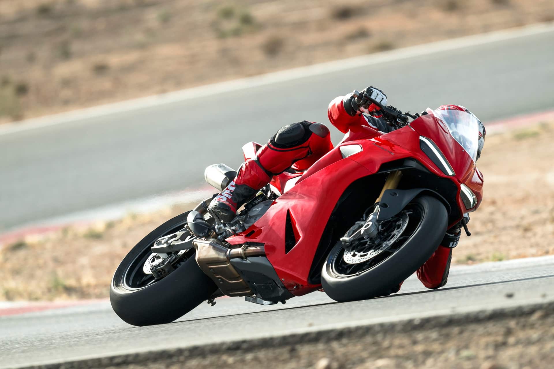 Nuevas Panigale V2 y Streetfighter V2 2025 Ducati inaugura una nueva era para sus motos bicilíndricas
