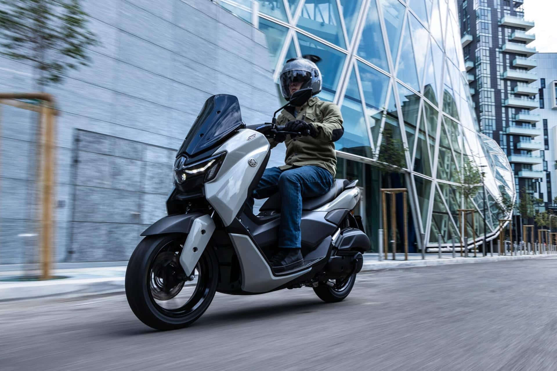Yamaha presenta su nueva gama NMAX 125, una solvente combinación de estilo, practicidad y economía