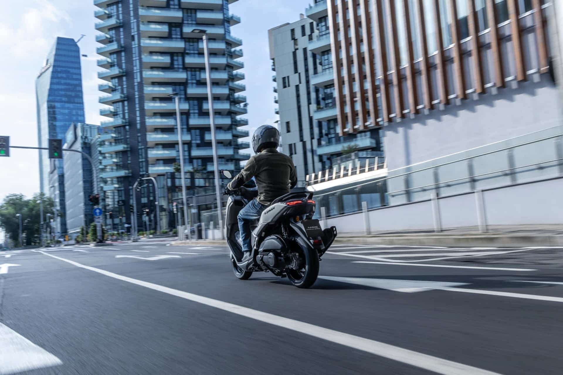 Yamaha presenta su nueva gama NMAX 125, una solvente combinación de estilo, practicidad y economía