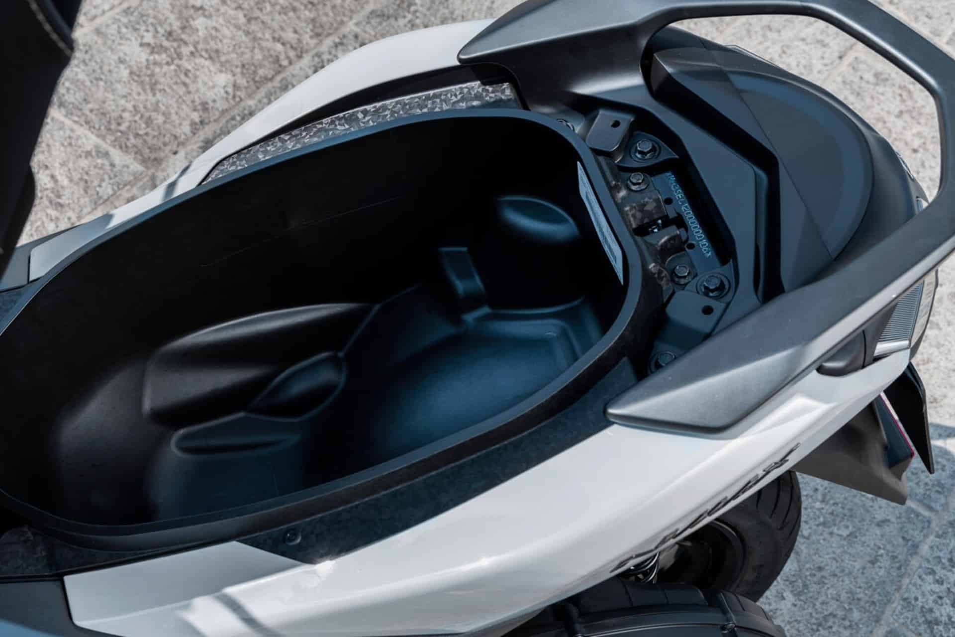 Yamaha presenta su nueva gama NMAX 125, una solvente combinación de estilo, practicidad y economía