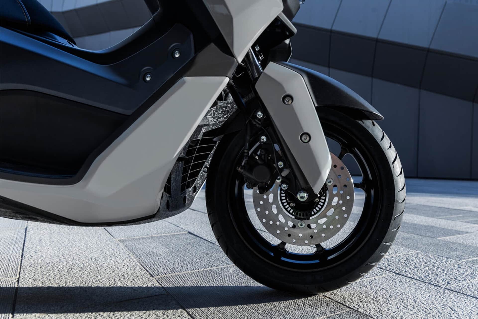 Yamaha presenta su nueva gama NMAX 125, una solvente combinación de estilo, practicidad y economía