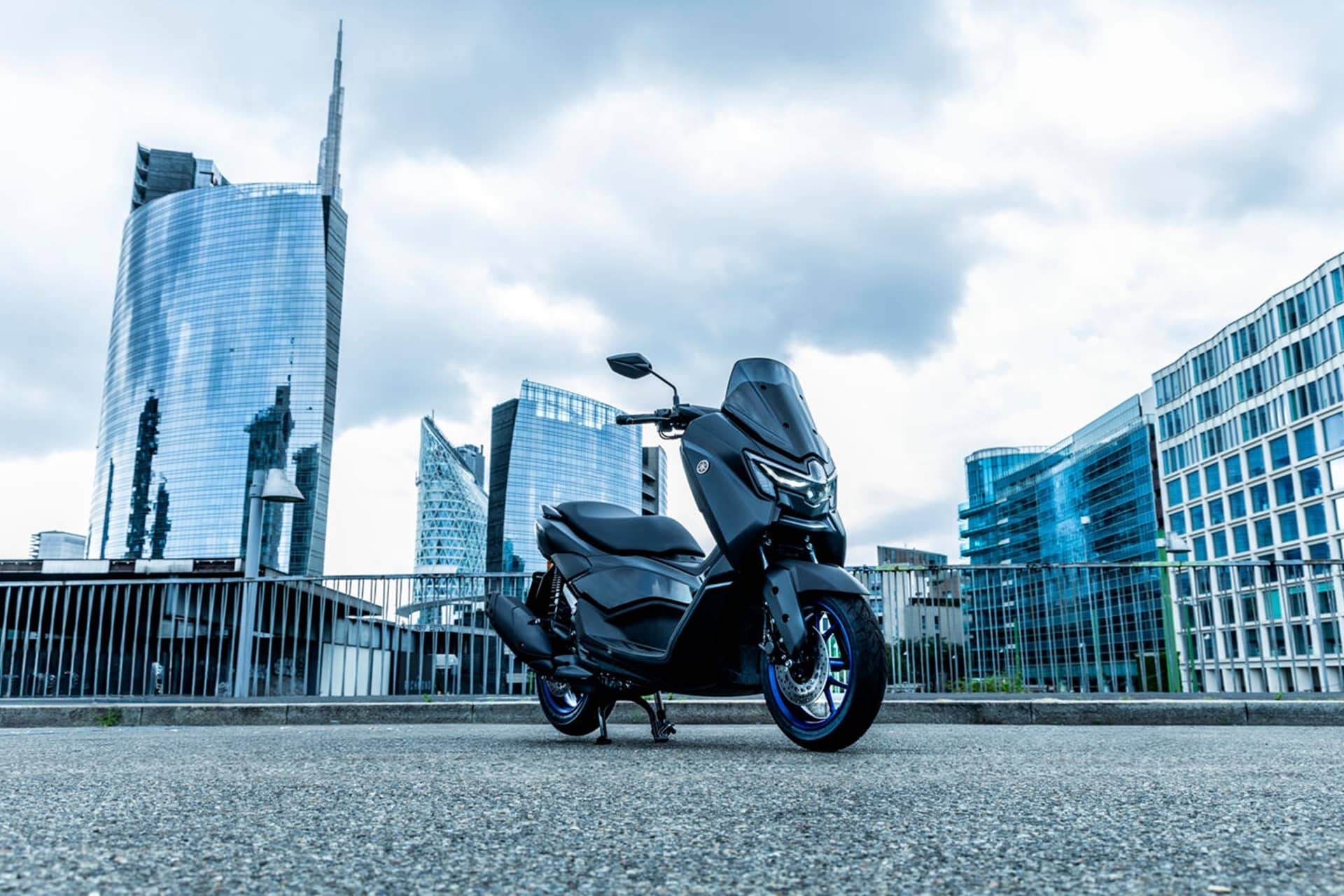 Yamaha presenta su nueva gama NMAX 125, una solvente combinación de estilo, practicidad y economía