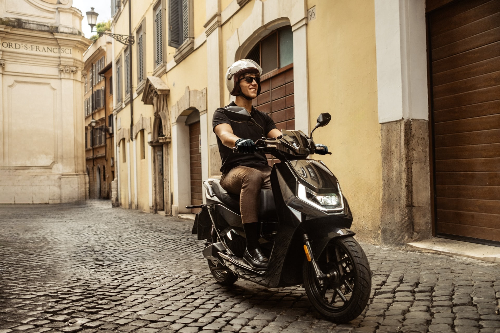 NIU celebra su 10º Aniversario por todo lo alto e EICMA 2024