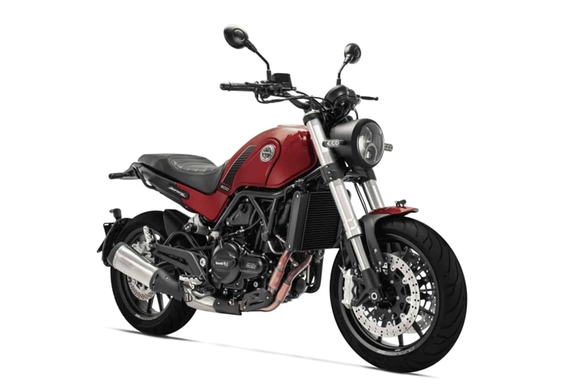 Bennelli lanza una promoción especial "Black Friday" para su gama Leoncino 500