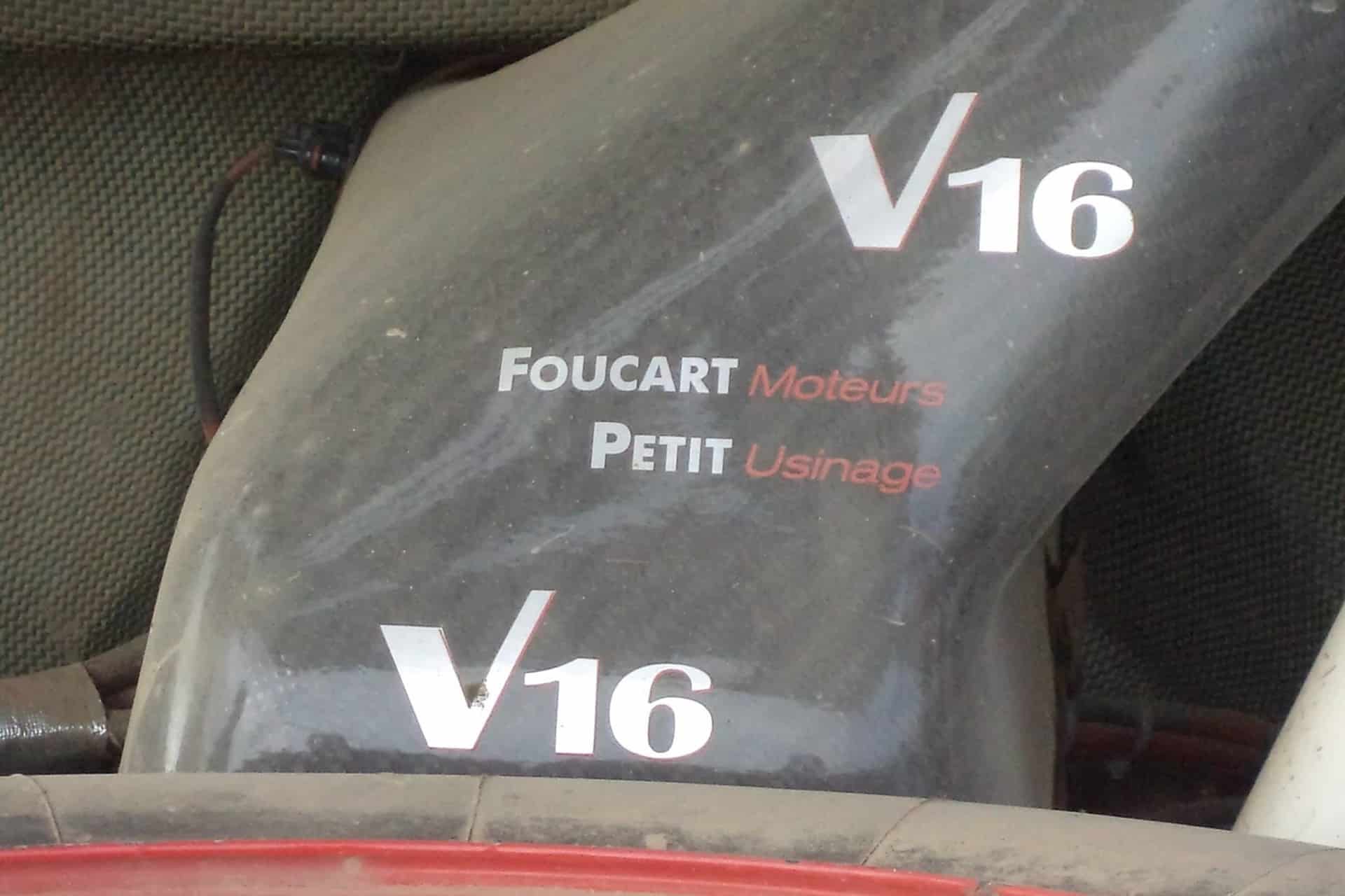 Peugeot 205 V16: Un Kit Car de locura con 4 motores de Yamaha YZF600