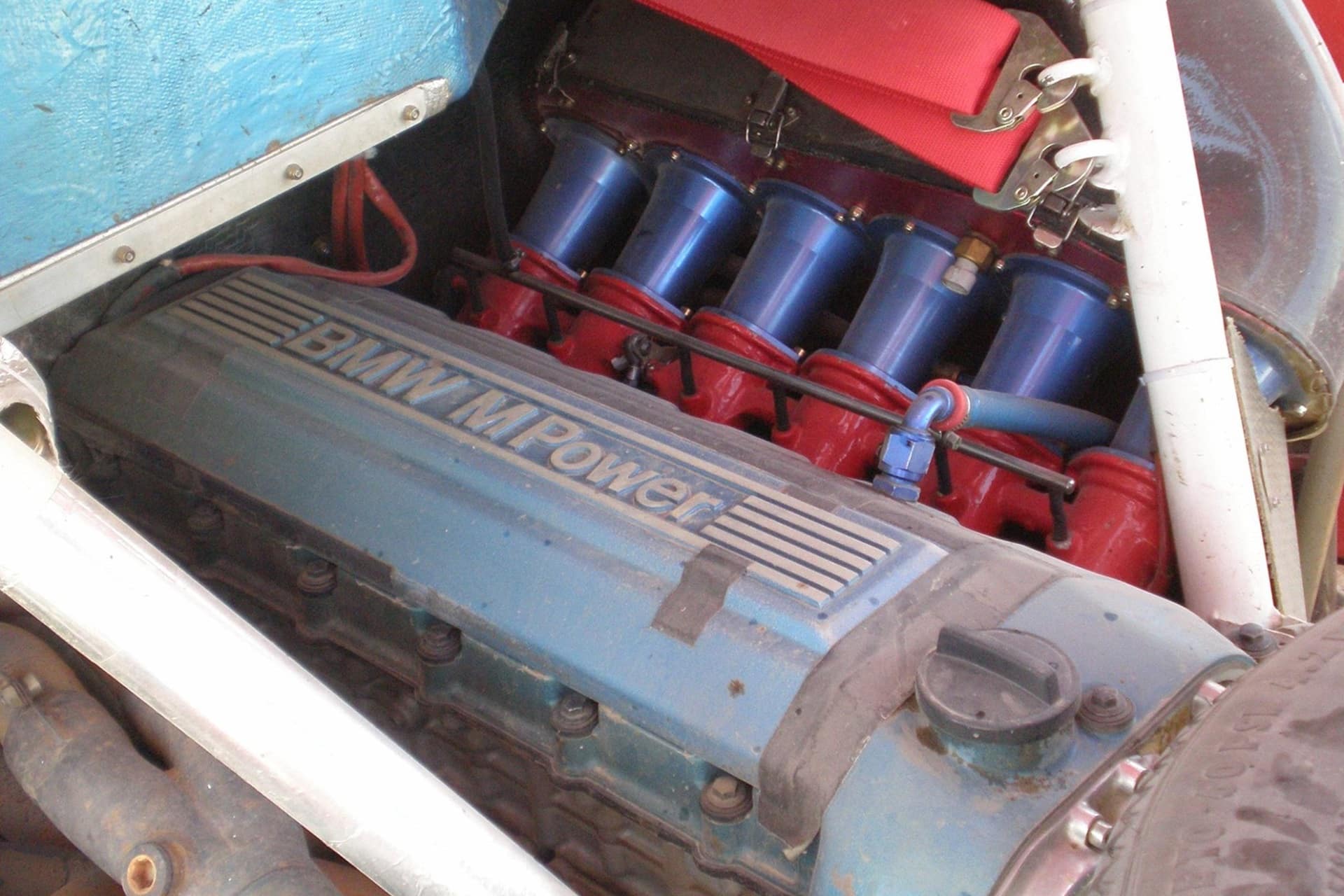 Peugeot 205 V16: Un Kit Car de locura con 4 motores de Yamaha YZF600