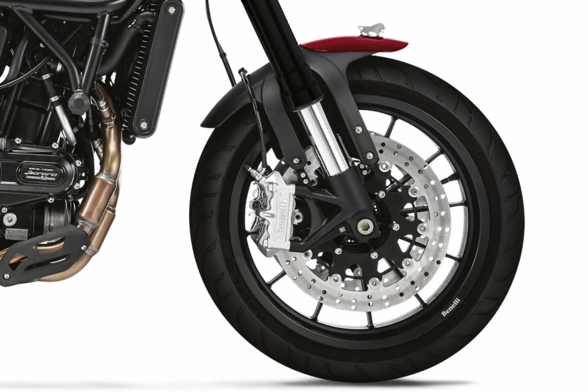 Bennelli lanza una promoción especial "Black Friday" para su gama Leoncino 500