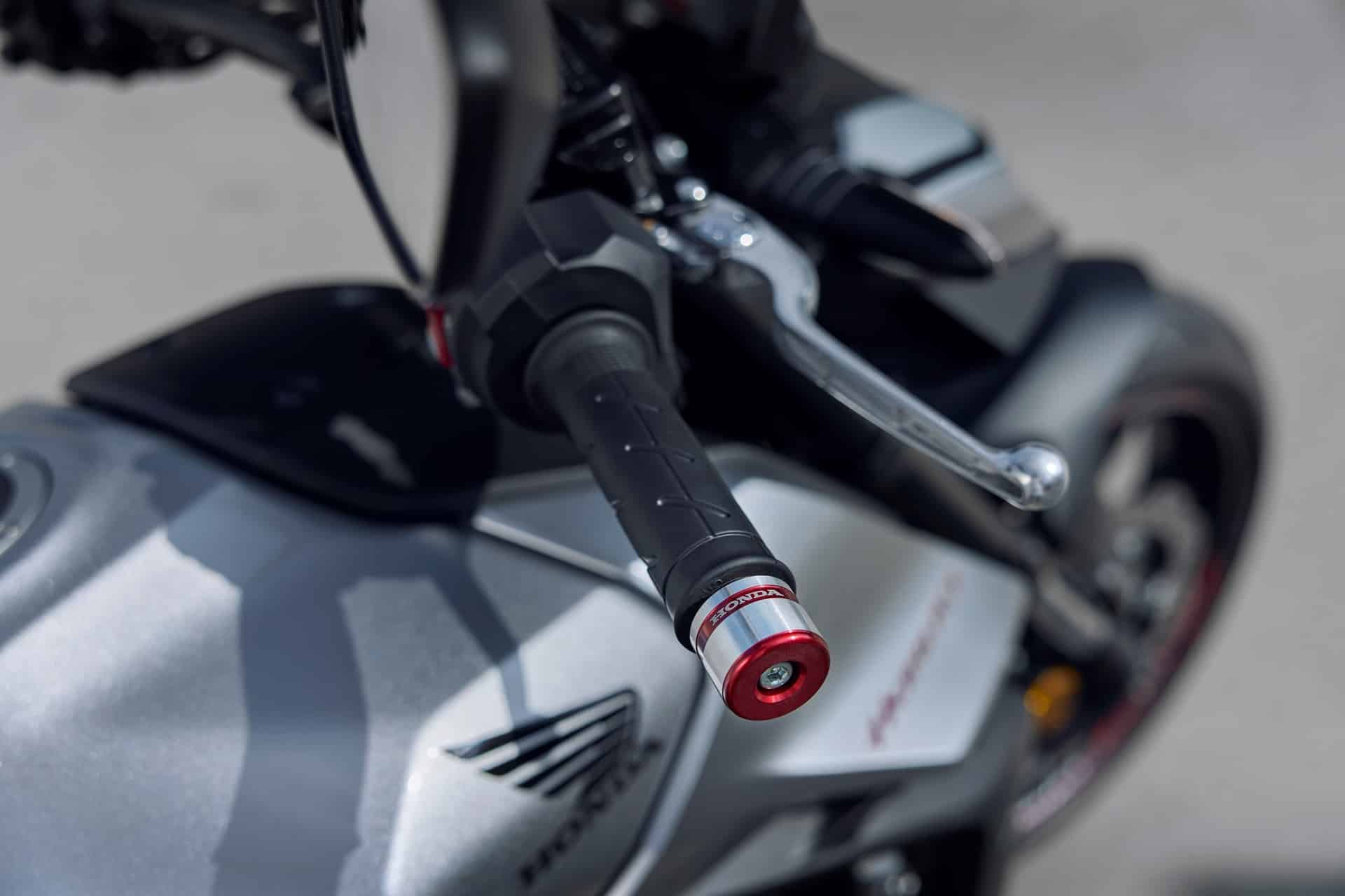 Honda CB750 Hornet 2025