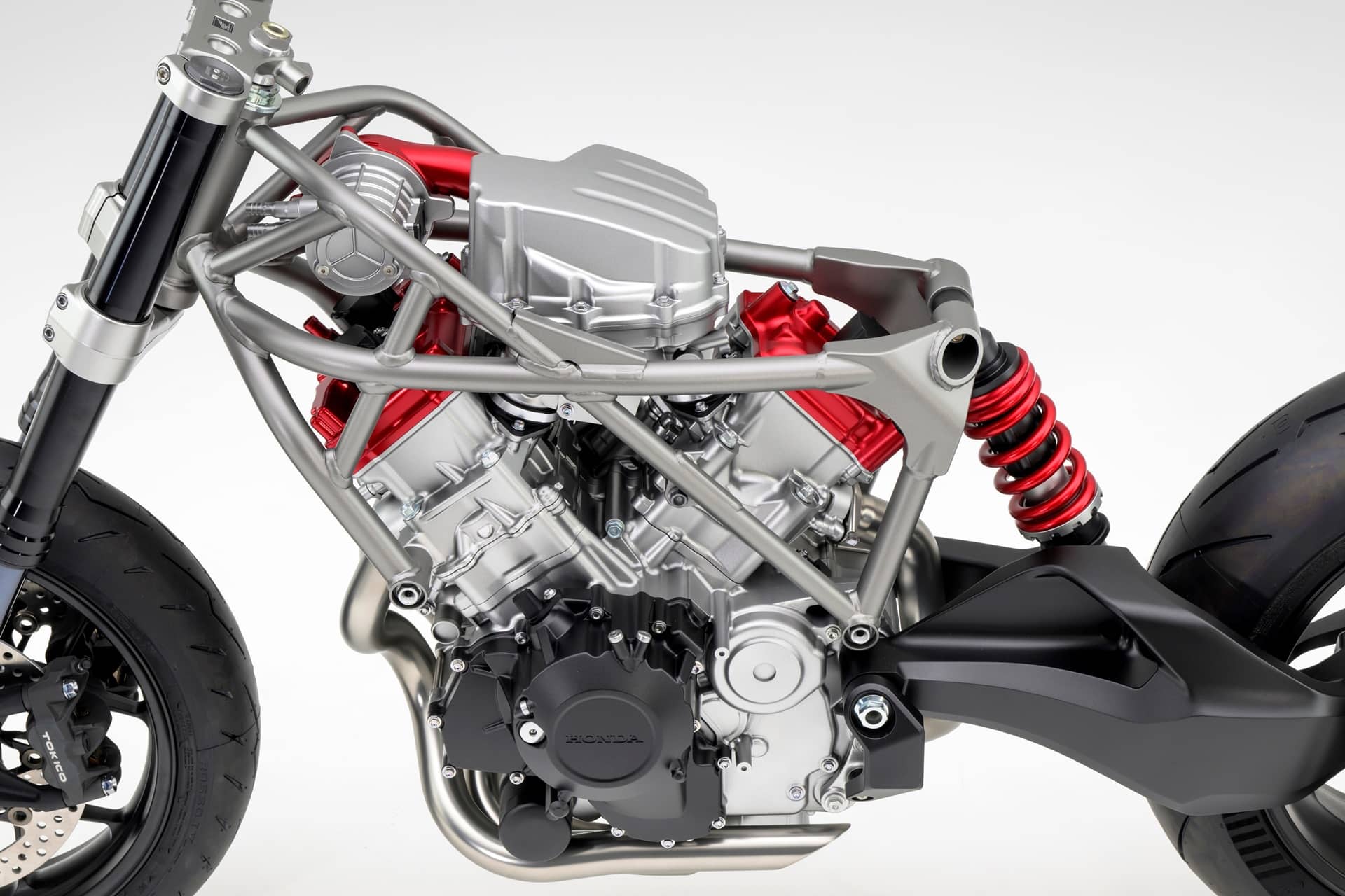 Honda despliega todo su poder tecnológico: motor V3 y compresor eléctrico, lo nunca visto