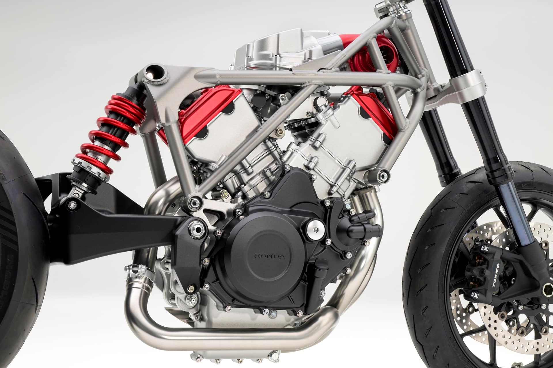 Honda despliega todo su poder tecnológico: motor V3 y compresor eléctrico, lo nunca visto