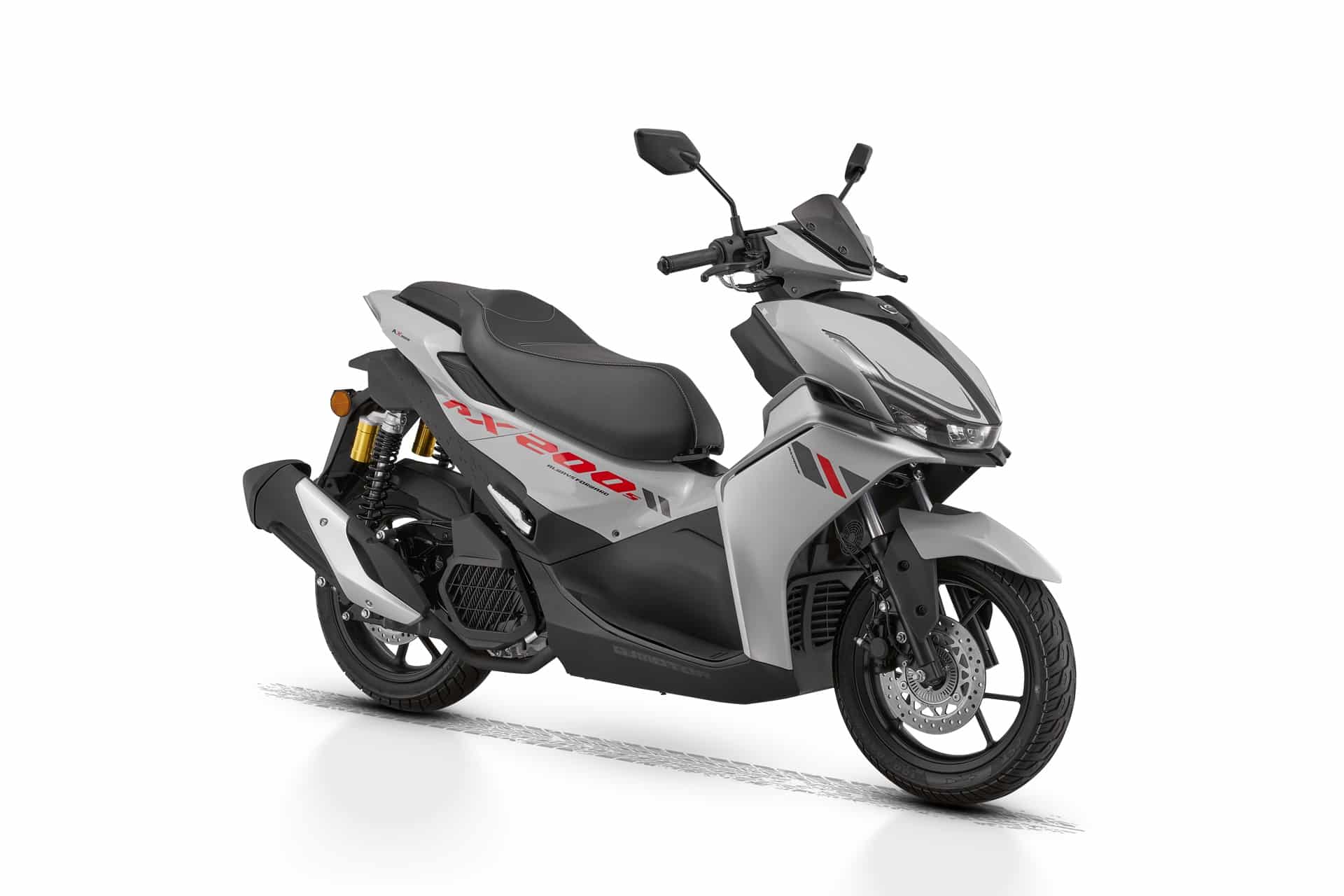 QJMotor exhibe su nueva SRK1000 en EICMA, así como su amplia gama de modelos 2025