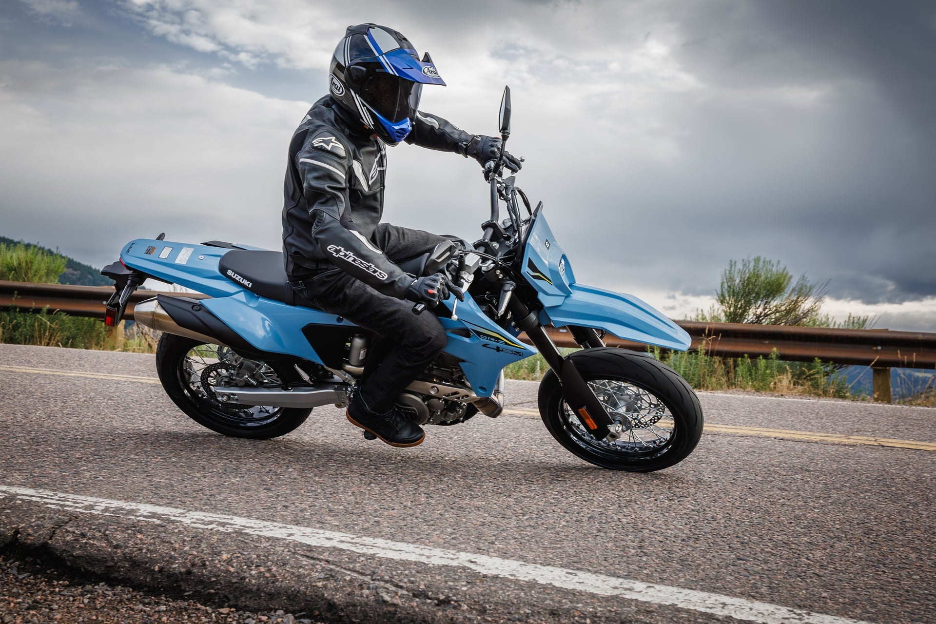Las nuevas Suzuki DR-Z4S y DR-Z4SM han sido presentadas oficialmente en EICMA 2024