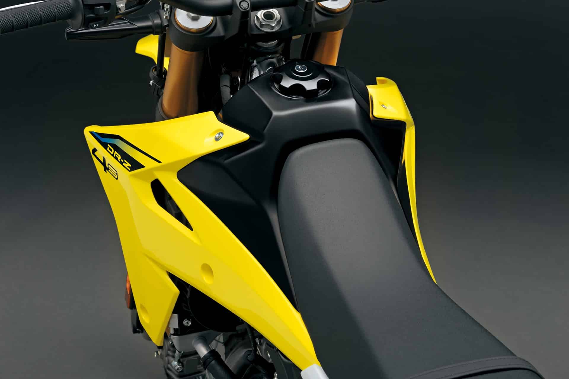 Las nuevas Suzuki DR-Z4S y DR-Z4SM han sido presentadas oficialmente en EICMA 2024