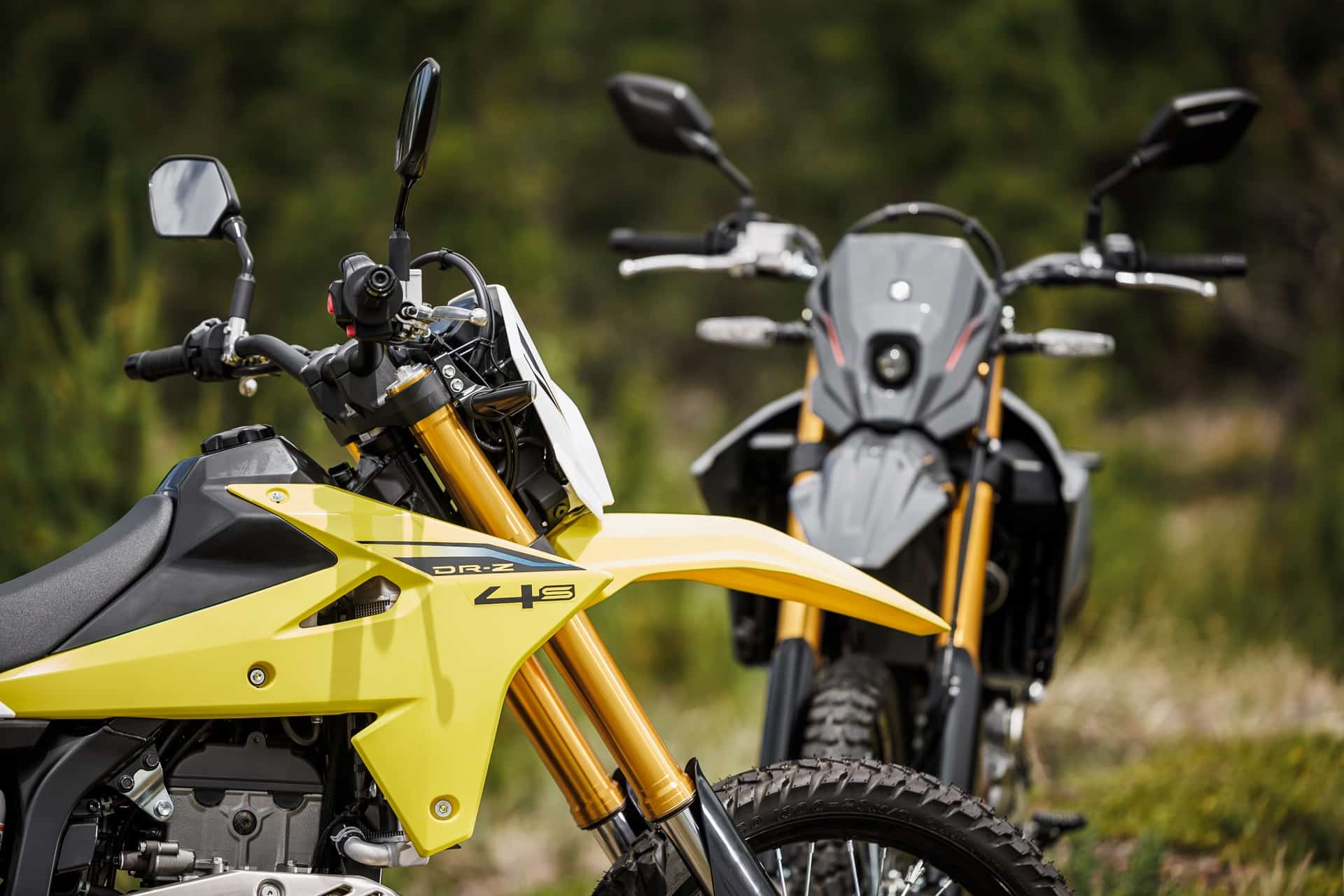 Las nuevas Suzuki DR-Z4S y DR-Z4SM han sido presentadas oficialmente en EICMA 2024