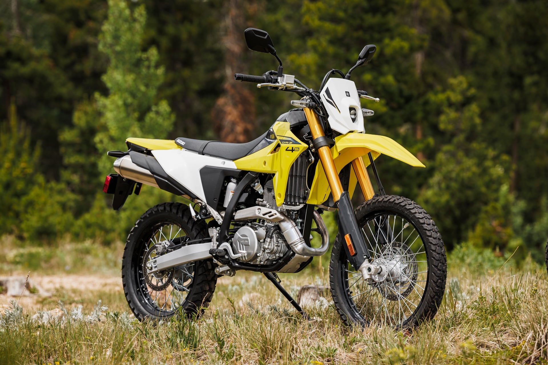 Las nuevas Suzuki DR-Z4S y DR-Z4SM han sido presentadas oficialmente en EICMA 2024