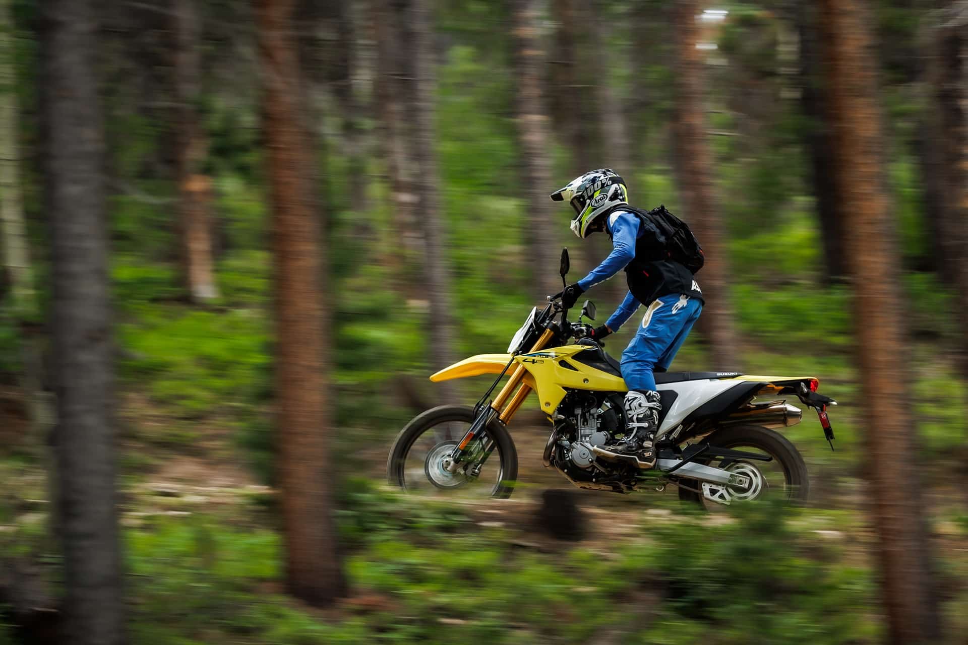 Las nuevas Suzuki DR-Z4S y DR-Z4SM han sido presentadas oficialmente en EICMA 2024