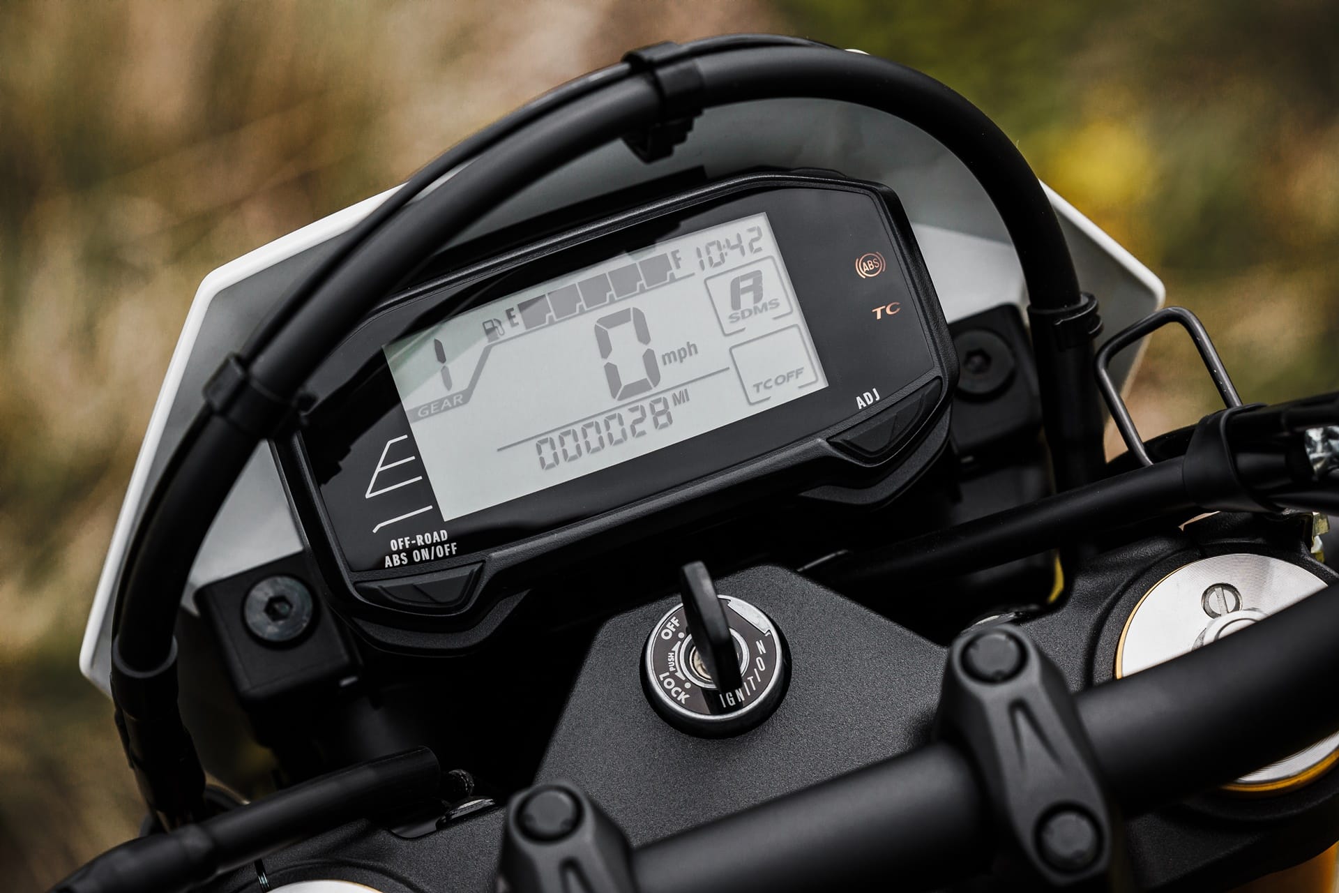 Las nuevas Suzuki DR-Z4S y DR-Z4SM han sido presentadas oficialmente en EICMA 2024