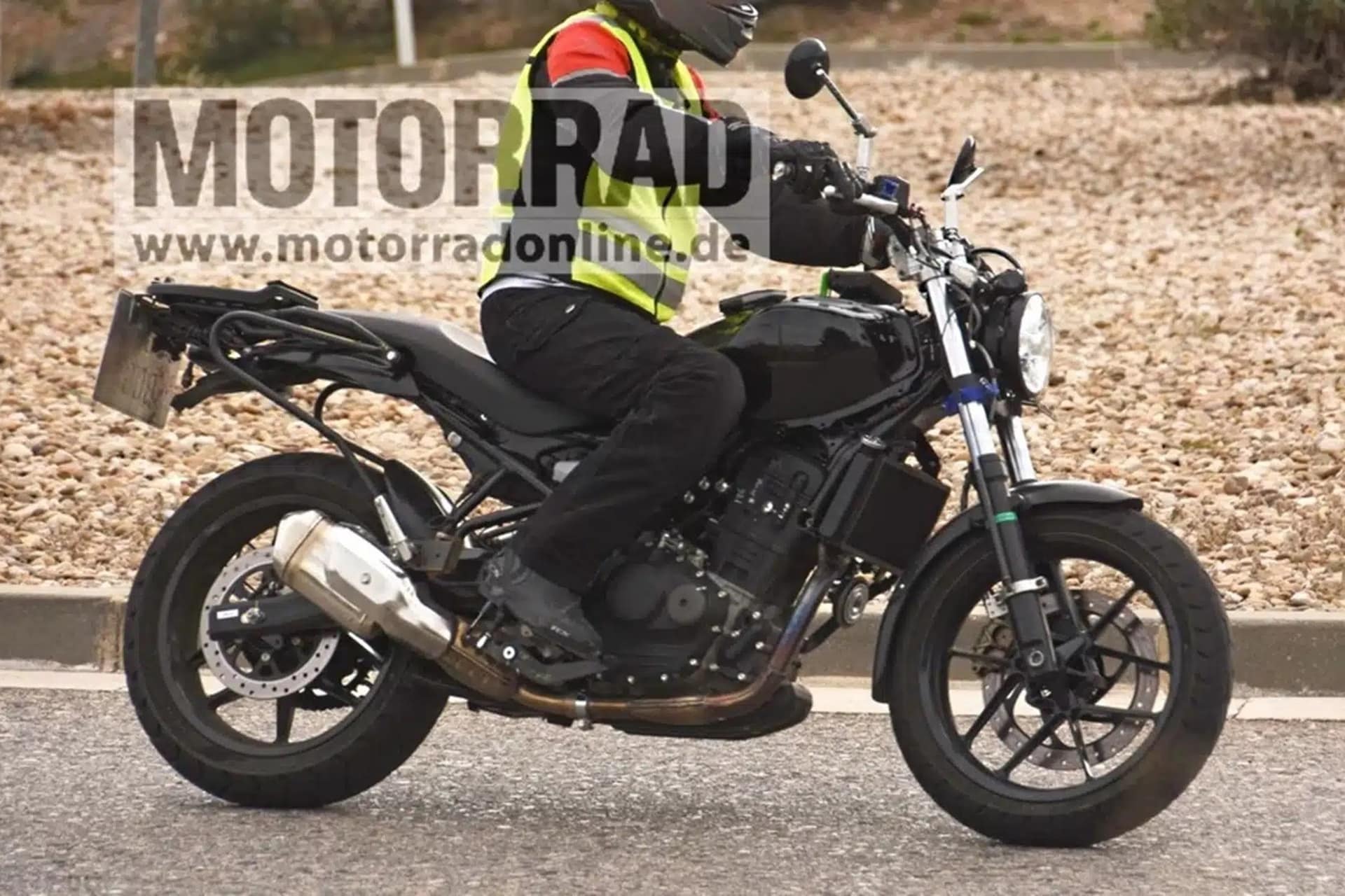 Royal Enfield anuncia la llegada de una Scram 440 para 2025