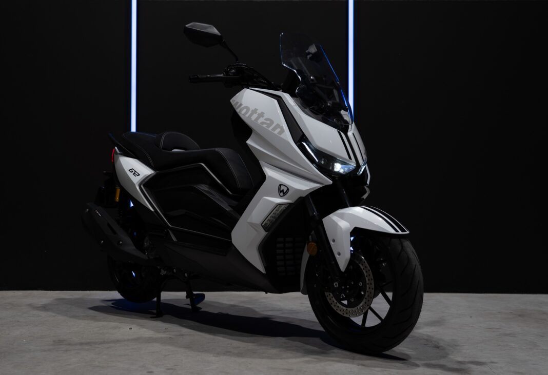 Wottan amplía su gama scooter gran turismo con los novedosos GT2 2025