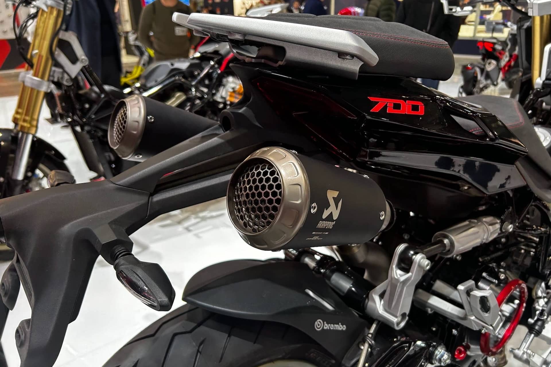 Italjet roba las miradas de los visitantes a EICMA 2024 con su exótico Dragster 700 Twin Limited Edition