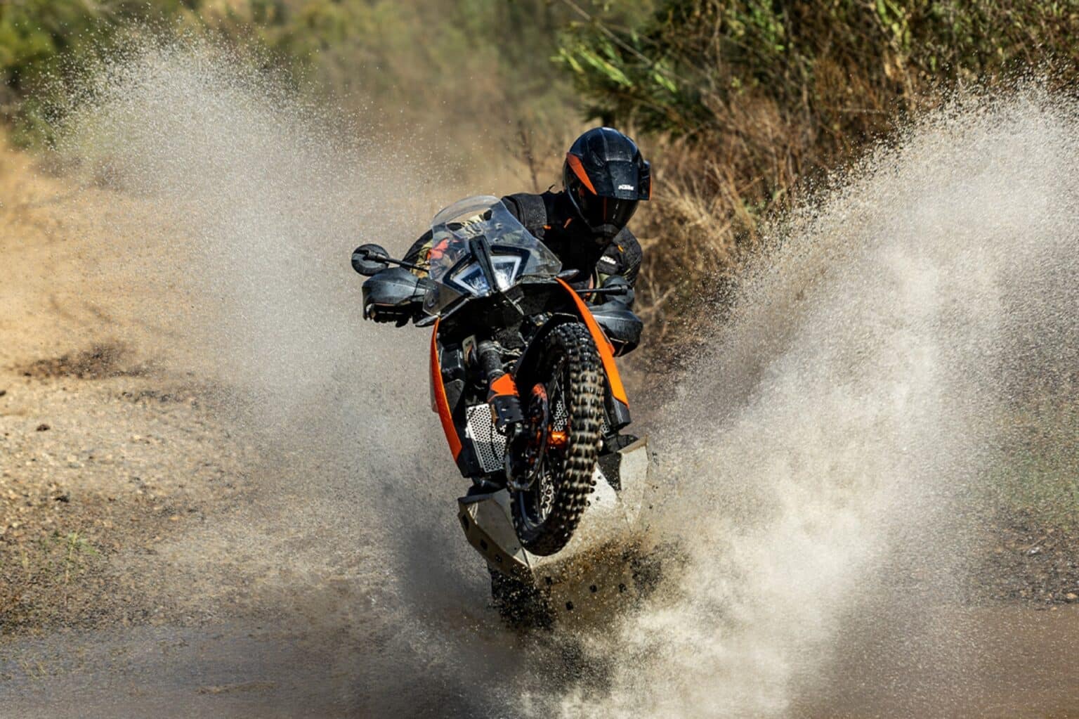 KTM 790 Adventure 2025 - Ficha Técnica, Fotos y Precio